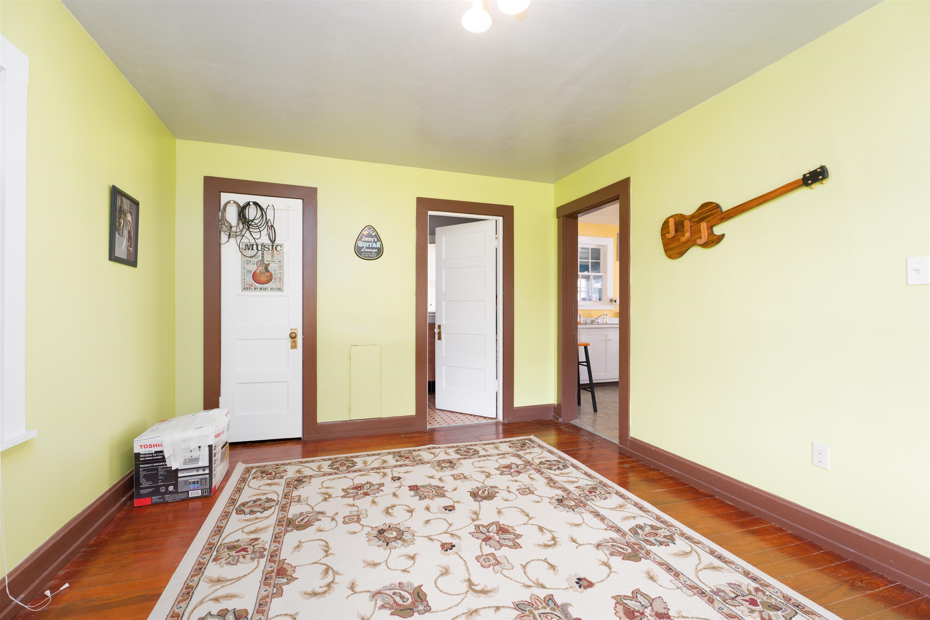 1101 W 11th Street, Owensboro, Kentucky 42301, 1 Bedroom Bedrooms, ,1 BathroomBathrooms,Single Family Residence,For Sale,W 11th Street,92939