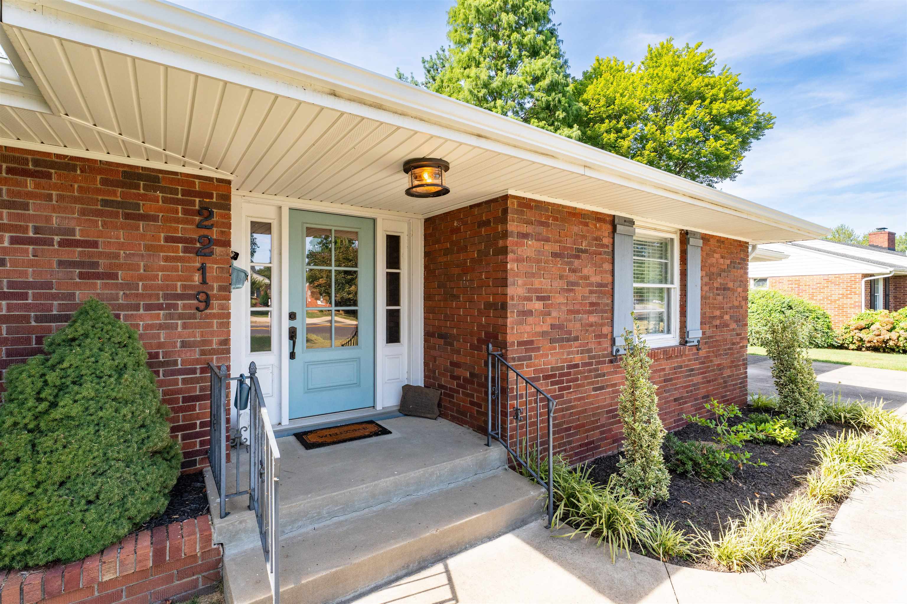 2219 Griffith Avenue, Owensboro, Kentucky 42301, 4 Bedrooms Bedrooms, ,2 BathroomsBathrooms,Single Family Residence,For Sale,Griffith Avenue,92948