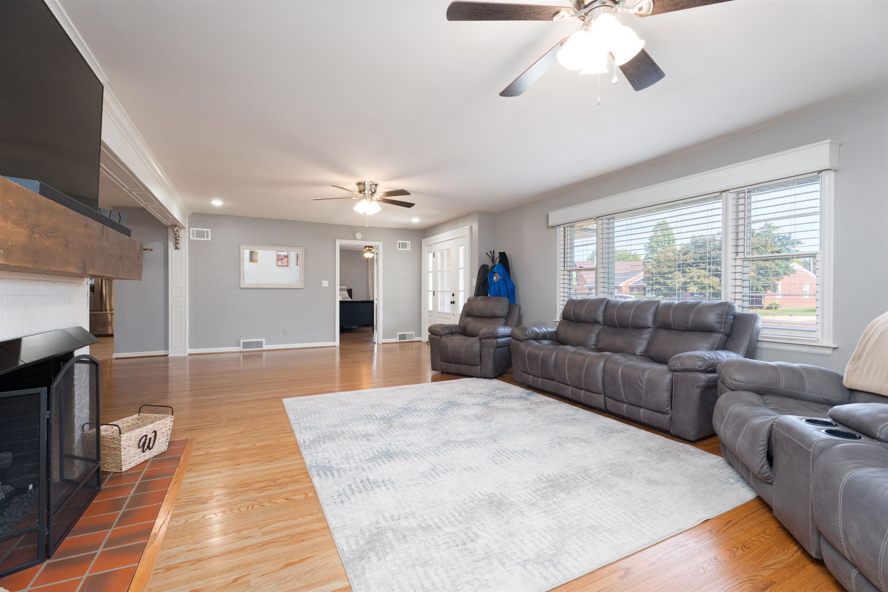 2219 Griffith Avenue, Owensboro, Kentucky 42301, 4 Bedrooms Bedrooms, ,2 BathroomsBathrooms,Single Family Residence,For Sale,Griffith Avenue,92948