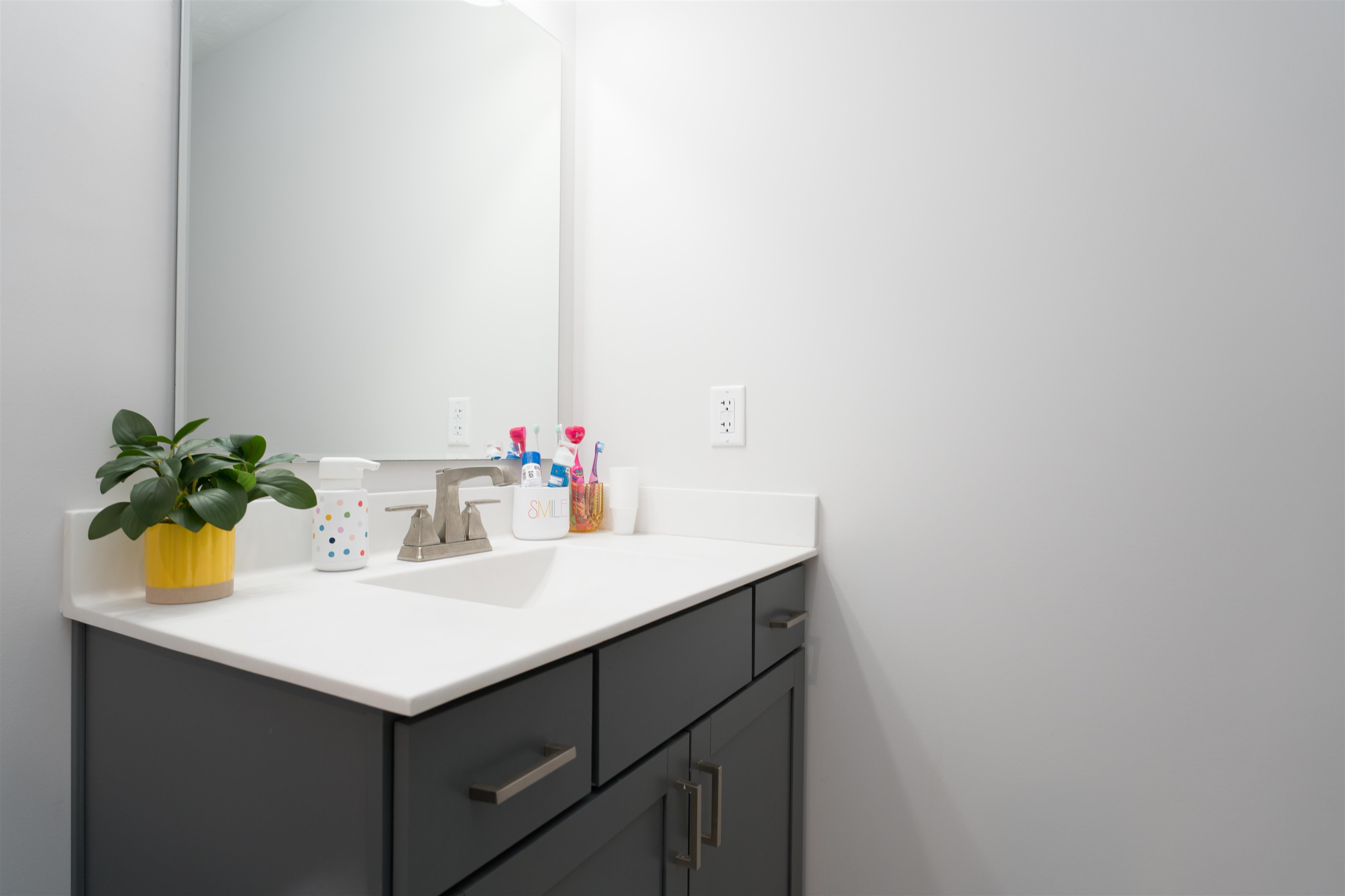 1045 Quartz Drive, Owensboro, Kentucky 42301, 4 Bedrooms Bedrooms, ,2 BathroomsBathrooms,Single Family Residence,For Sale,Quartz Drive,92957
