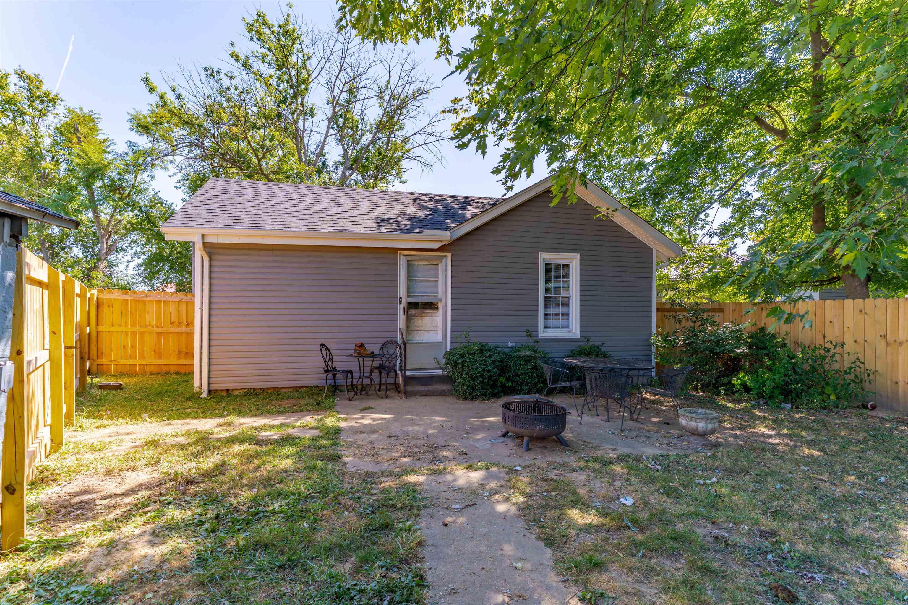 504 Alpha Street, Owensboro, Kentucky 42301, 3 Bedrooms Bedrooms, ,1 BathroomBathrooms,Single Family Residence,For Sale,Alpha Street,92959