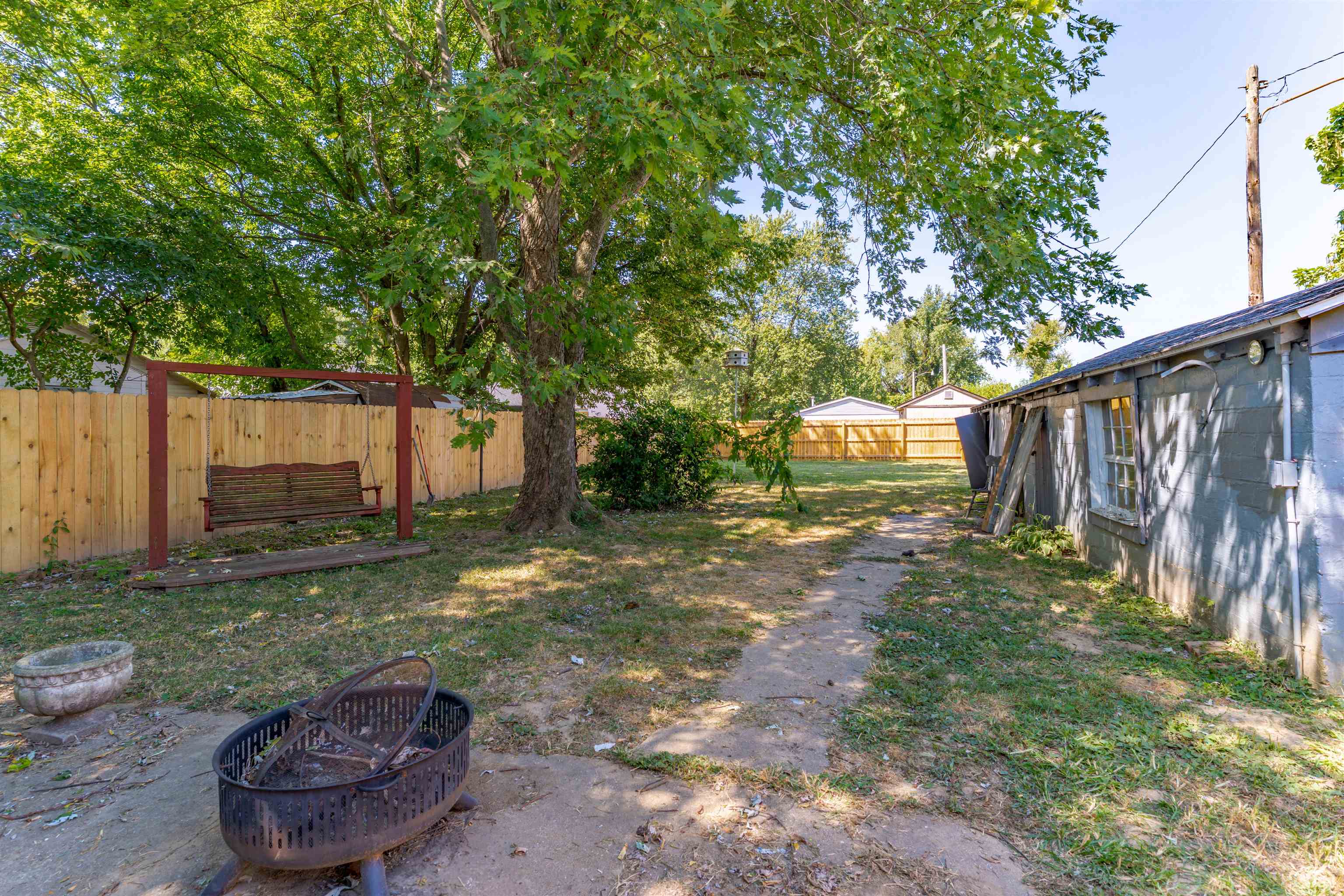 504 Alpha Street, Owensboro, Kentucky 42301, 3 Bedrooms Bedrooms, ,1 BathroomBathrooms,Single Family Residence,For Sale,Alpha Street,92959