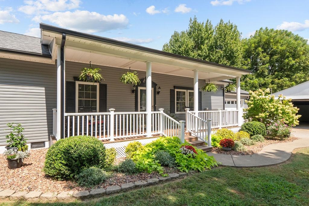 2909 Pleasant Heights Lane, Owensboro, Kentucky 42303, 4 Bedrooms Bedrooms, ,2 BathroomsBathrooms,Single Family Residence,For Sale,Pleasant Heights Lane,92962