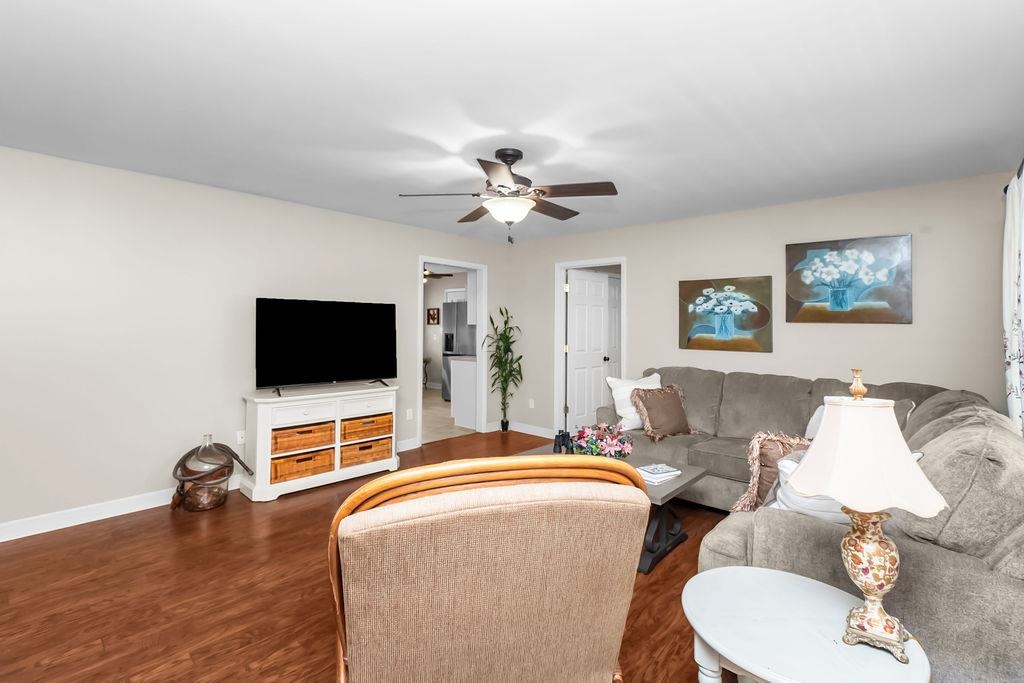 2909 Pleasant Heights Lane, Owensboro, Kentucky 42303, 4 Bedrooms Bedrooms, ,2 BathroomsBathrooms,Single Family Residence,For Sale,Pleasant Heights Lane,92962