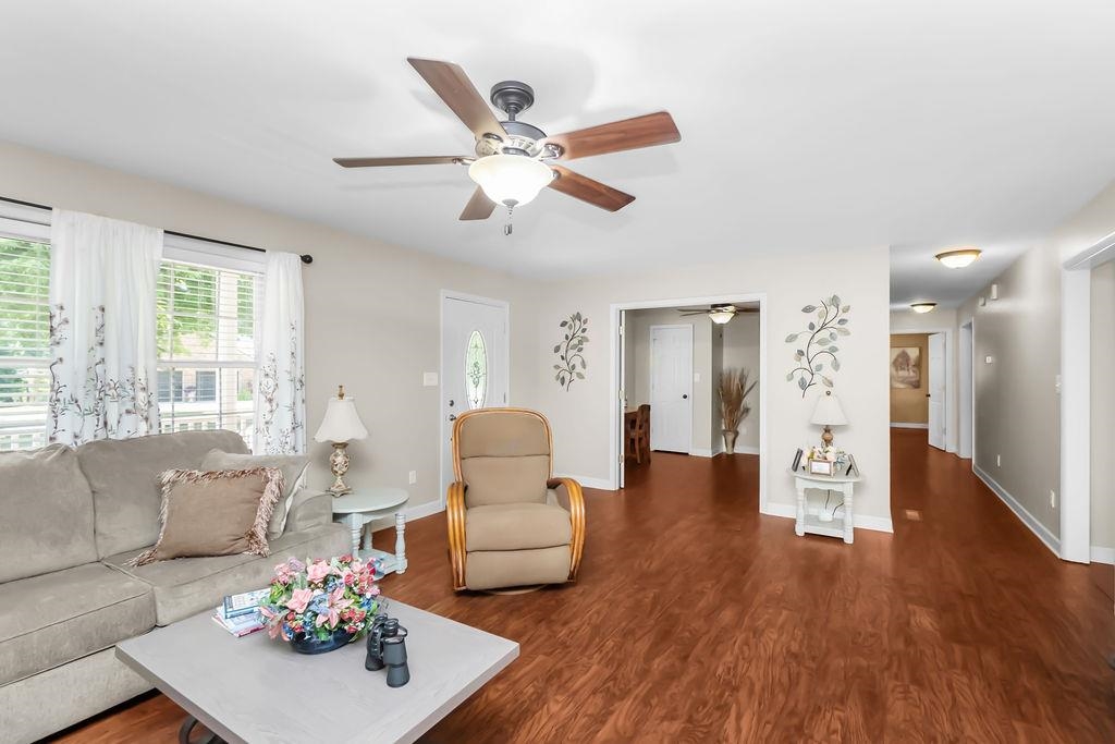 2909 Pleasant Heights Lane, Owensboro, Kentucky 42303, 4 Bedrooms Bedrooms, ,2 BathroomsBathrooms,Single Family Residence,For Sale,Pleasant Heights Lane,92962