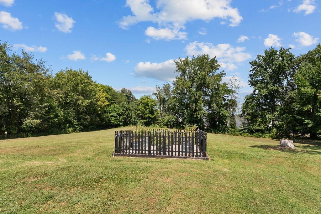 2909 Pleasant Heights Lane, Owensboro, Kentucky 42303, 4 Bedrooms Bedrooms, ,2 BathroomsBathrooms,Single Family Residence,For Sale,Pleasant Heights Lane,92962