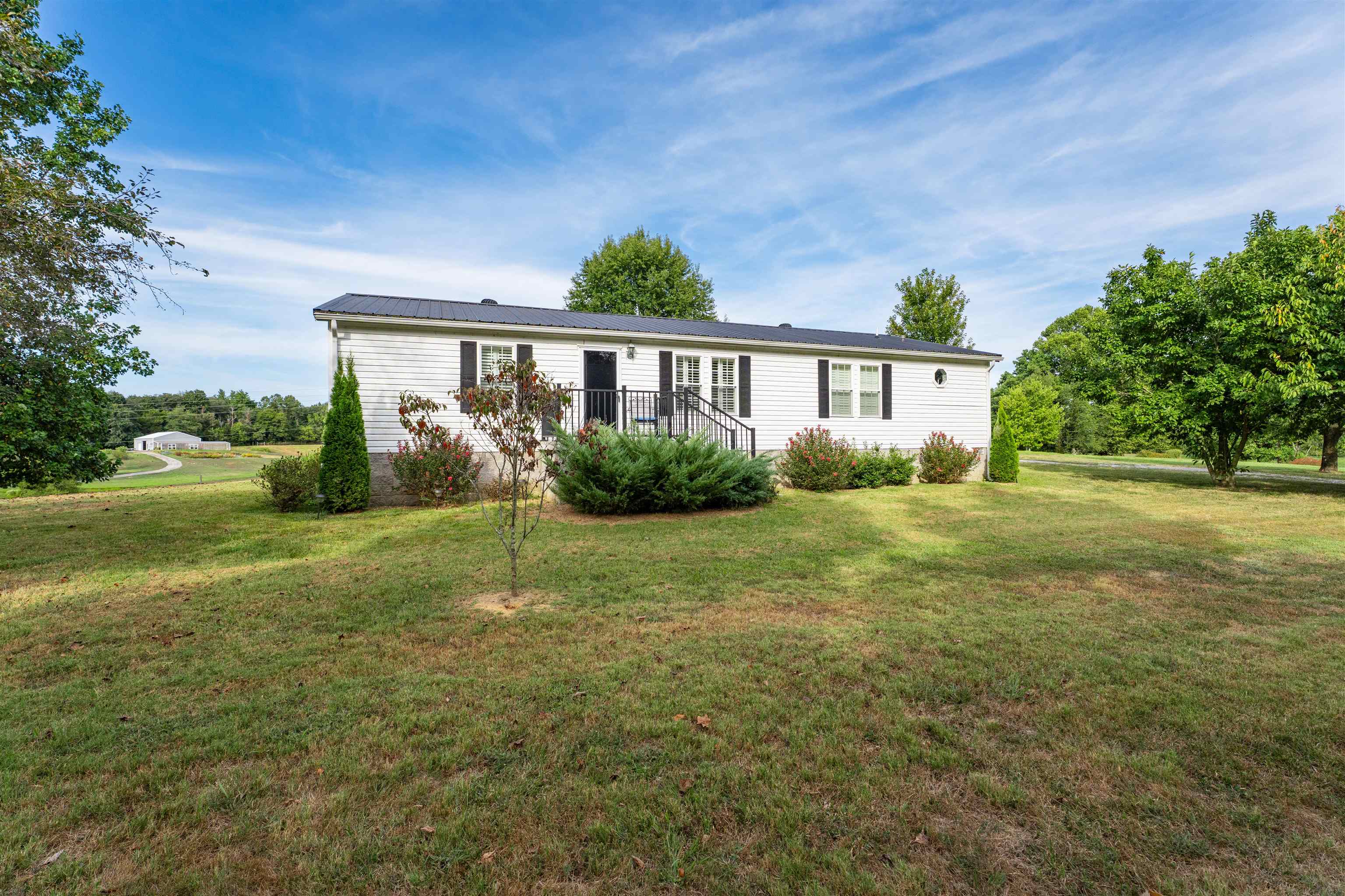 900 Nuckols Old Buck Creek Church Rd, Calhoun, Kentucky 42327, 3 Bedrooms Bedrooms, ,2 BathroomsBathrooms,Single Family Residence,For Sale,Nuckols Old Buck Creek Church Rd,92965