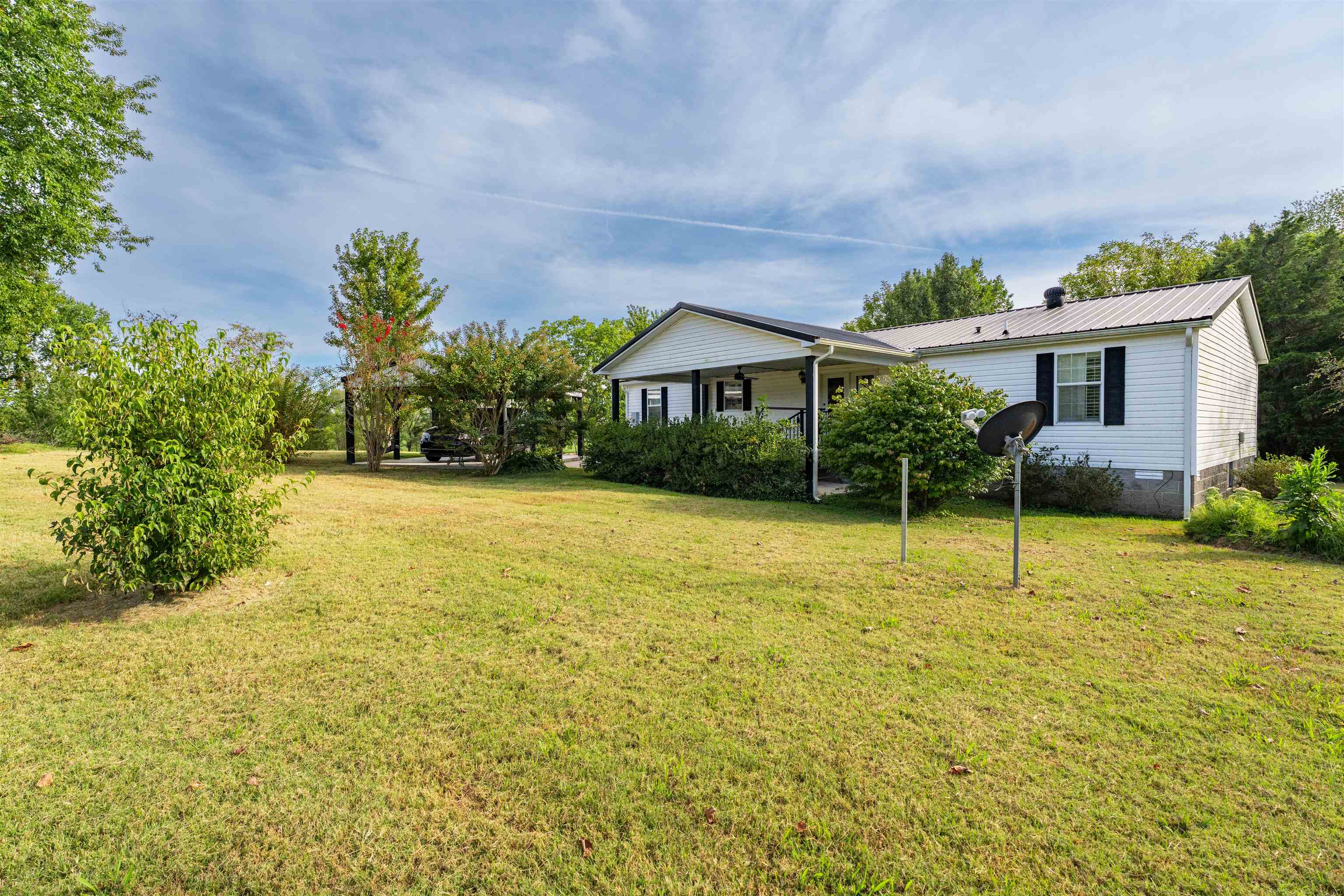 900 Nuckols Old Buck Creek Church Rd, Calhoun, Kentucky 42327, 3 Bedrooms Bedrooms, ,2 BathroomsBathrooms,Single Family Residence,For Sale,Nuckols Old Buck Creek Church Rd,92965