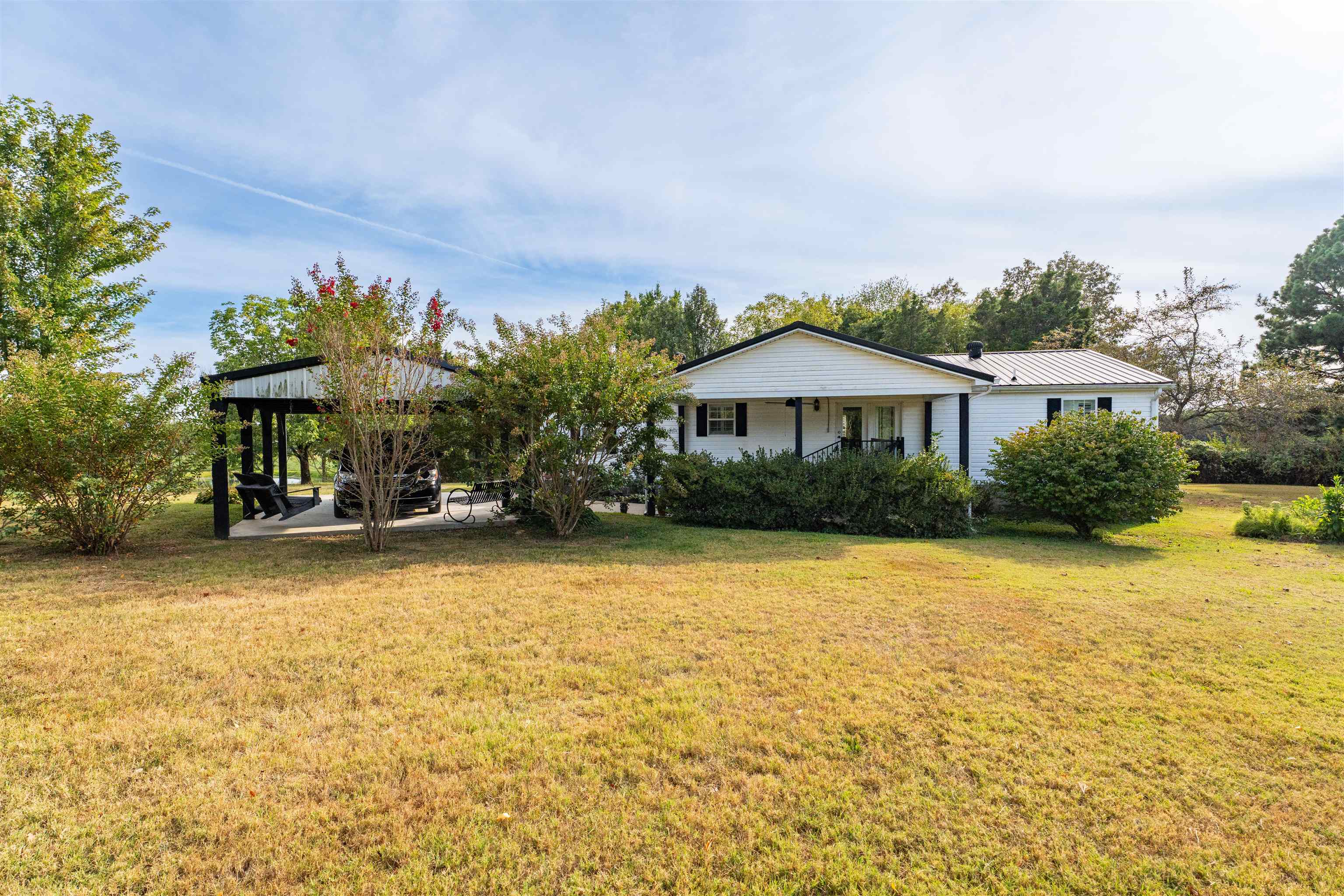 900 Nuckols Old Buck Creek Church Rd, Calhoun, Kentucky 42327, 3 Bedrooms Bedrooms, ,2 BathroomsBathrooms,Single Family Residence,For Sale,Nuckols Old Buck Creek Church Rd,92965