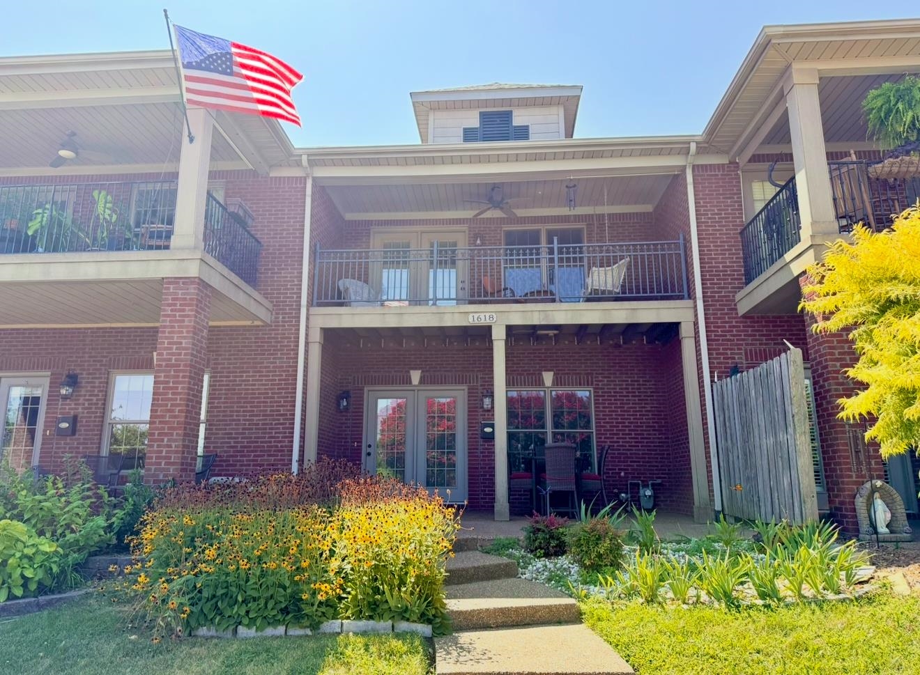 1618 Lock Ave, Owensboro, Kentucky 42301, 3 Bedrooms Bedrooms, ,2 BathroomsBathrooms,Townhouse,For Sale,Lock Ave,92968