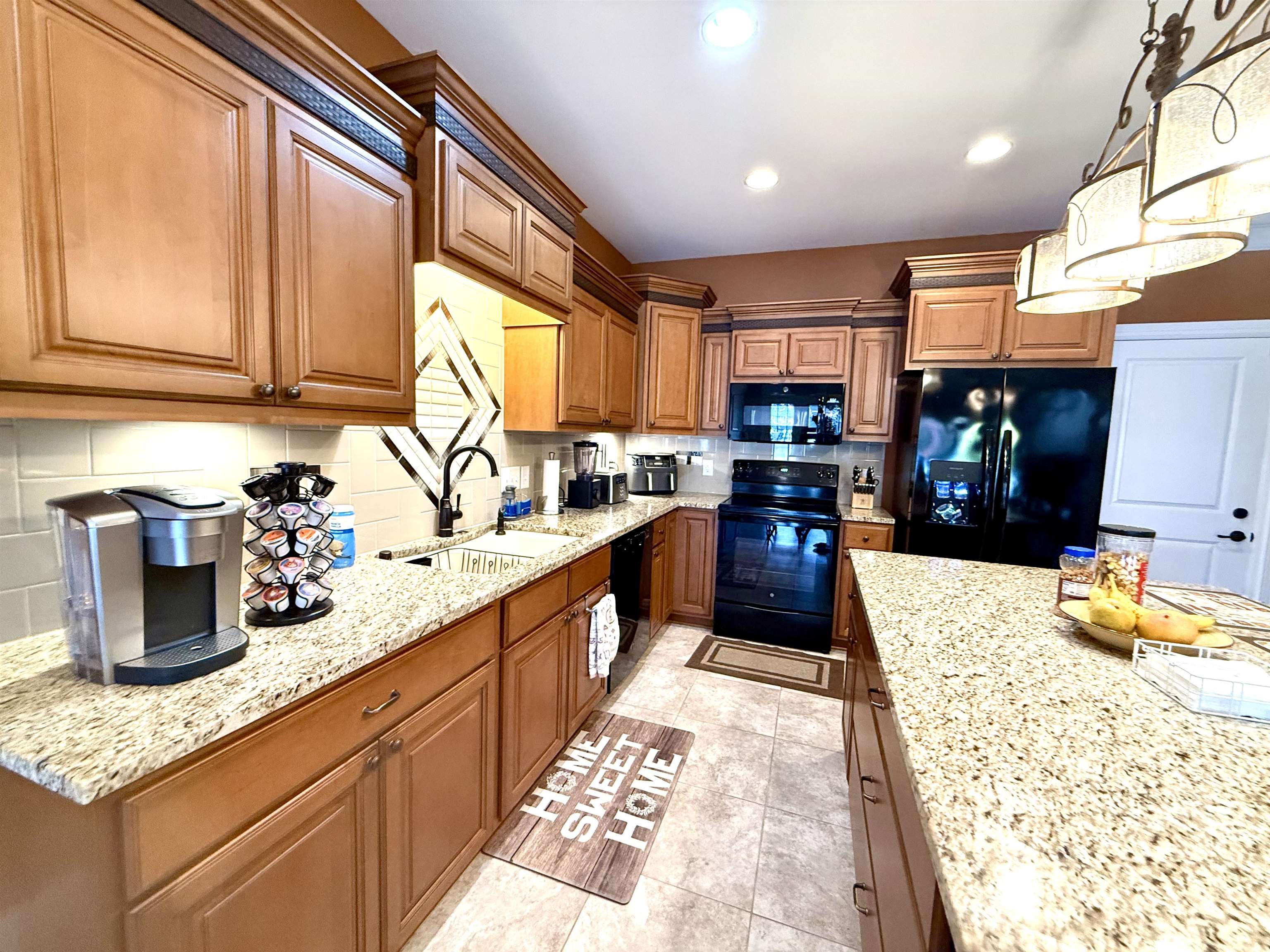 1618 Lock Ave, Owensboro, Kentucky 42301, 3 Bedrooms Bedrooms, ,2 BathroomsBathrooms,Townhouse,For Sale,Lock Ave,92968