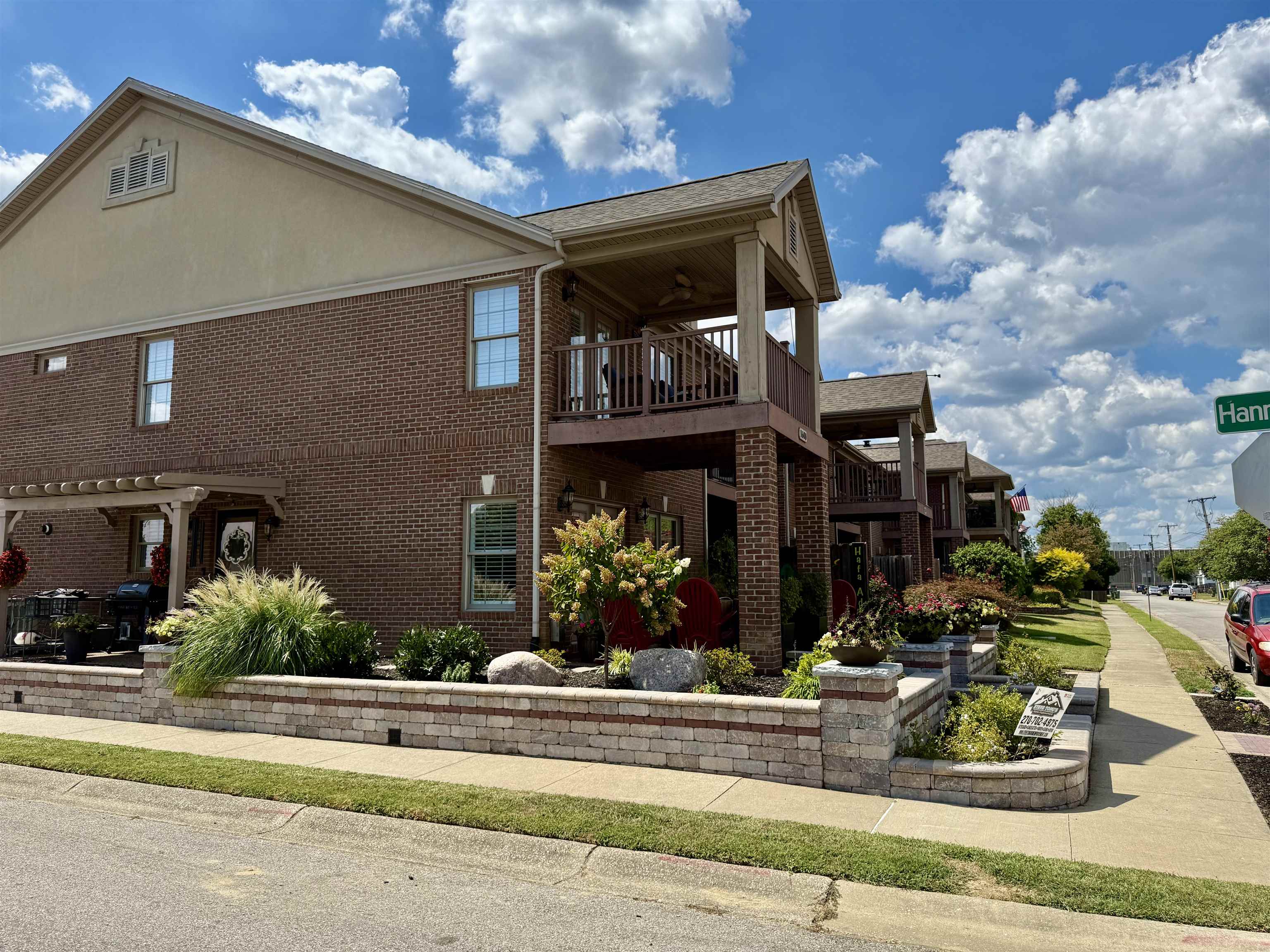 1618 Lock Ave, Owensboro, Kentucky 42301, 3 Bedrooms Bedrooms, ,2 BathroomsBathrooms,Townhouse,For Sale,Lock Ave,92968