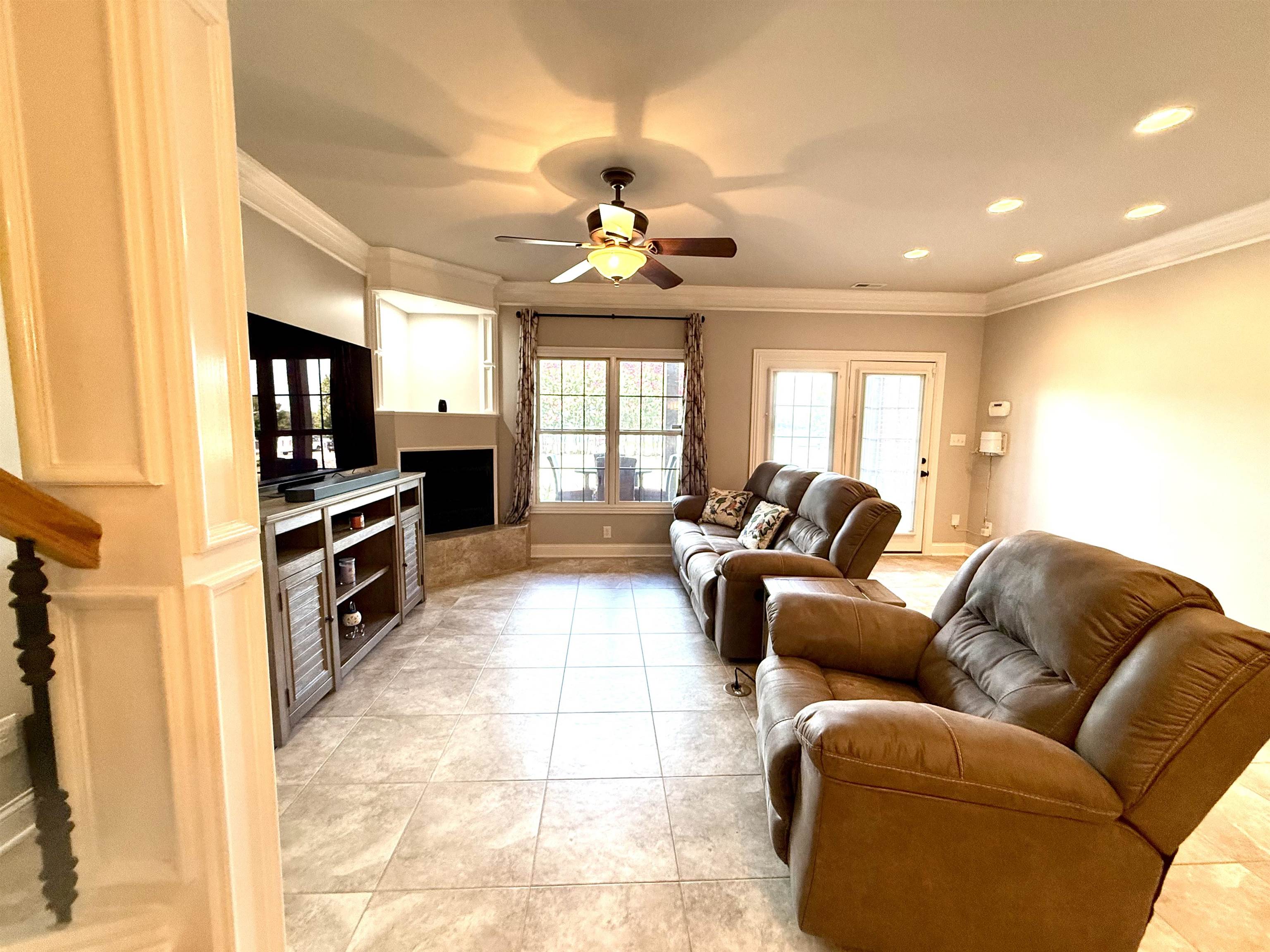 1618 Lock Ave, Owensboro, Kentucky 42301, 3 Bedrooms Bedrooms, ,2 BathroomsBathrooms,Townhouse,For Sale,Lock Ave,92968