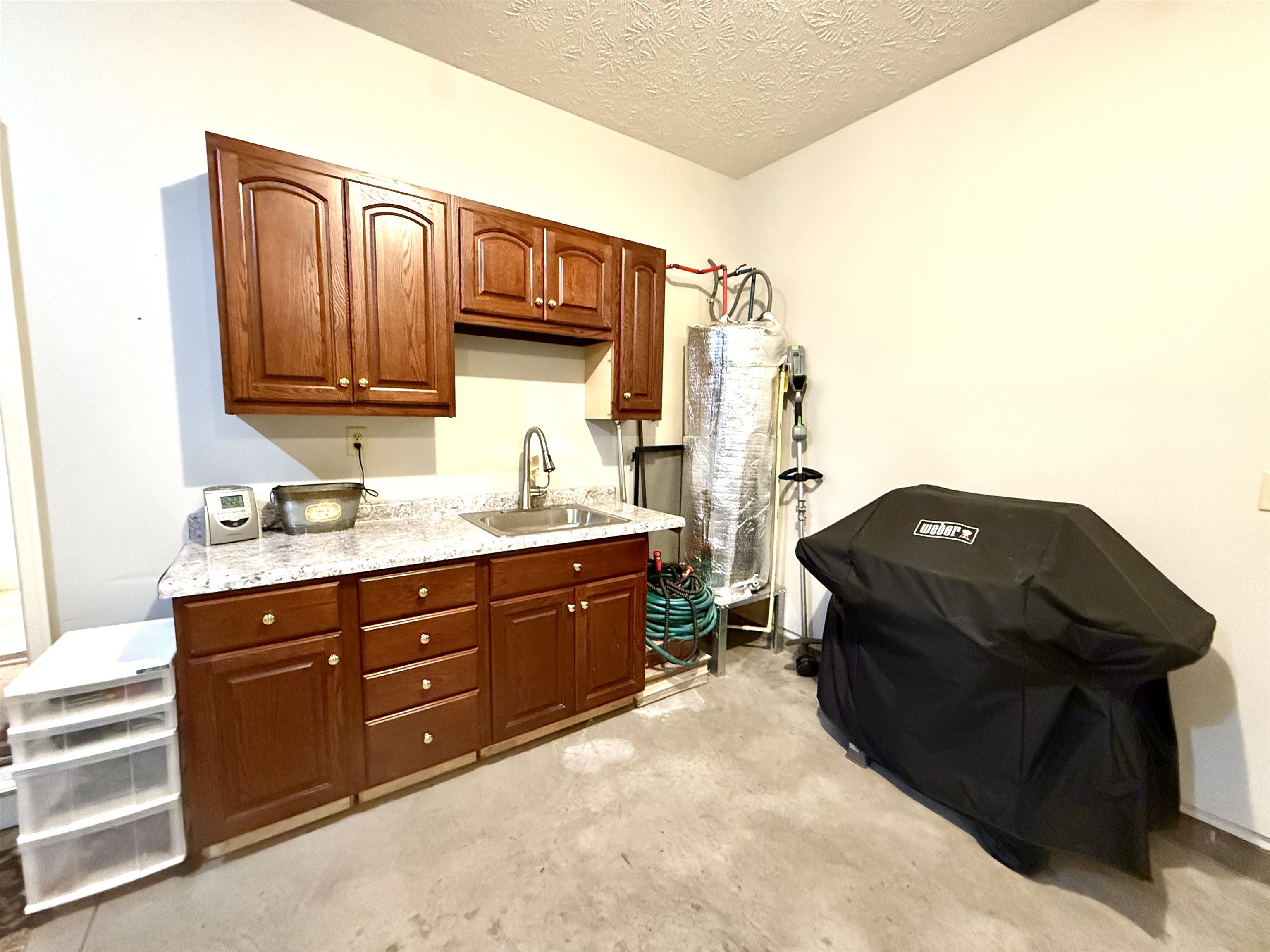 1618 Lock Ave, Owensboro, Kentucky 42301, 3 Bedrooms Bedrooms, ,2 BathroomsBathrooms,Townhouse,For Sale,Lock Ave,92968