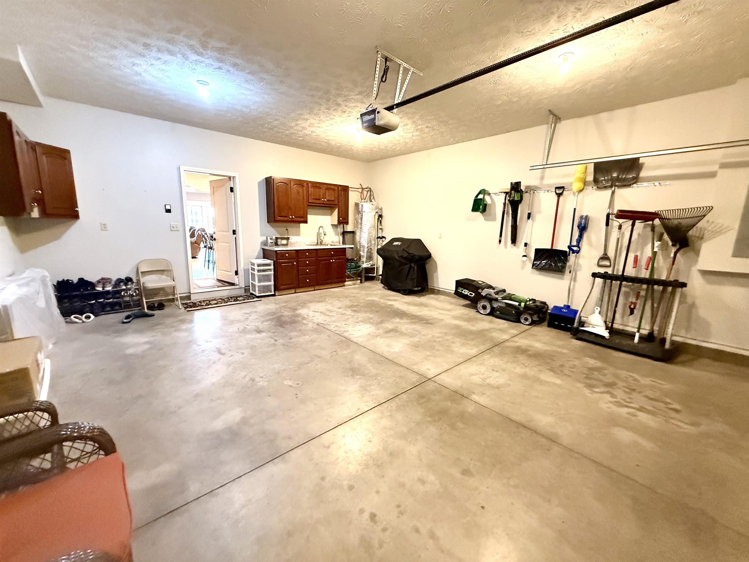 1618 Lock Ave, Owensboro, Kentucky 42301, 3 Bedrooms Bedrooms, ,2 BathroomsBathrooms,Townhouse,For Sale,Lock Ave,92968