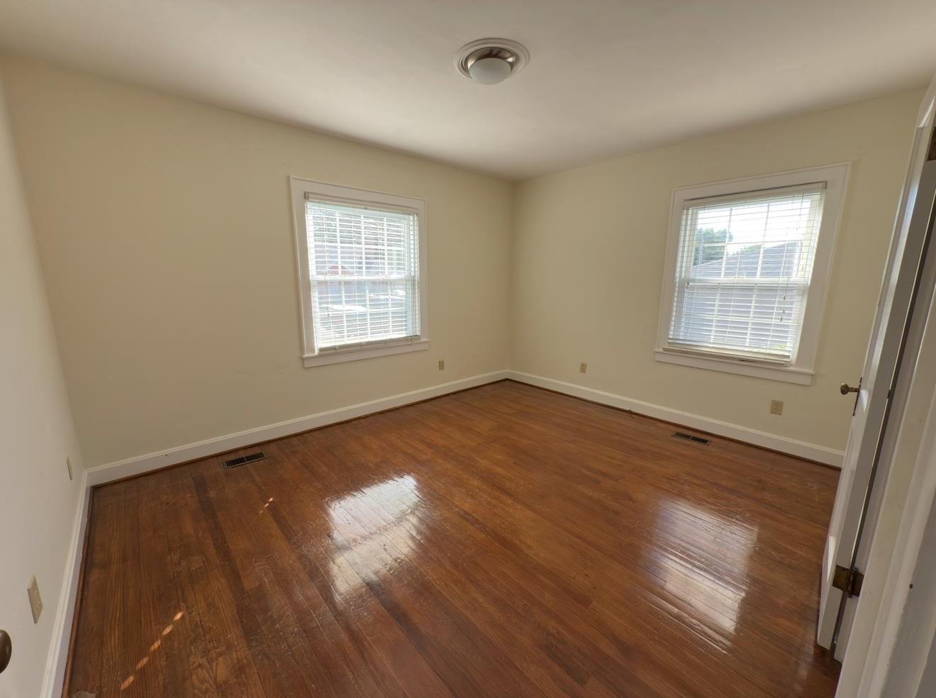 1740 S. Griffith Ave., Owensboro, Kentucky 42301, 3 Bedrooms Bedrooms, ,2 BathroomsBathrooms,Single Family Residence,For Sale,S. Griffith Ave.,92969
