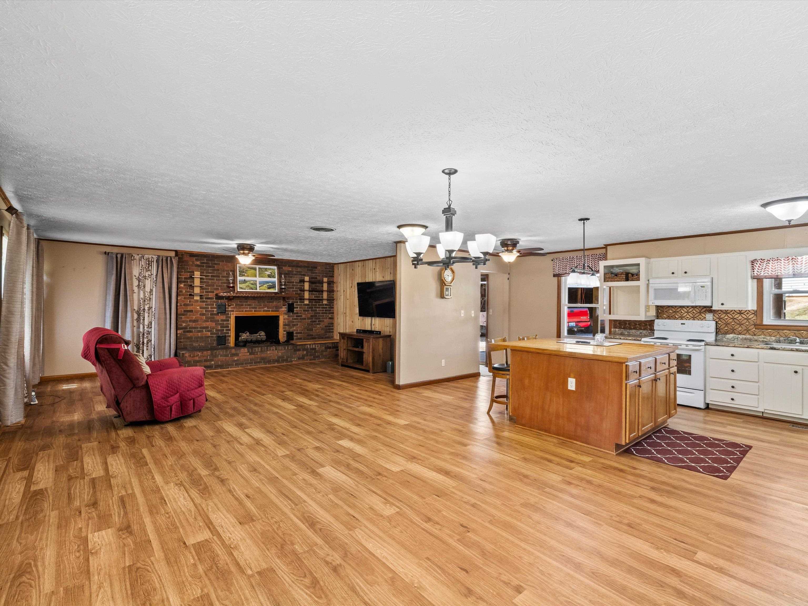11305 State Route 2181, Hawesville, Kentucky 42348, 3 Bedrooms Bedrooms, ,2 BathroomsBathrooms,Single Family Residence,For Sale,State Route 2181,92970