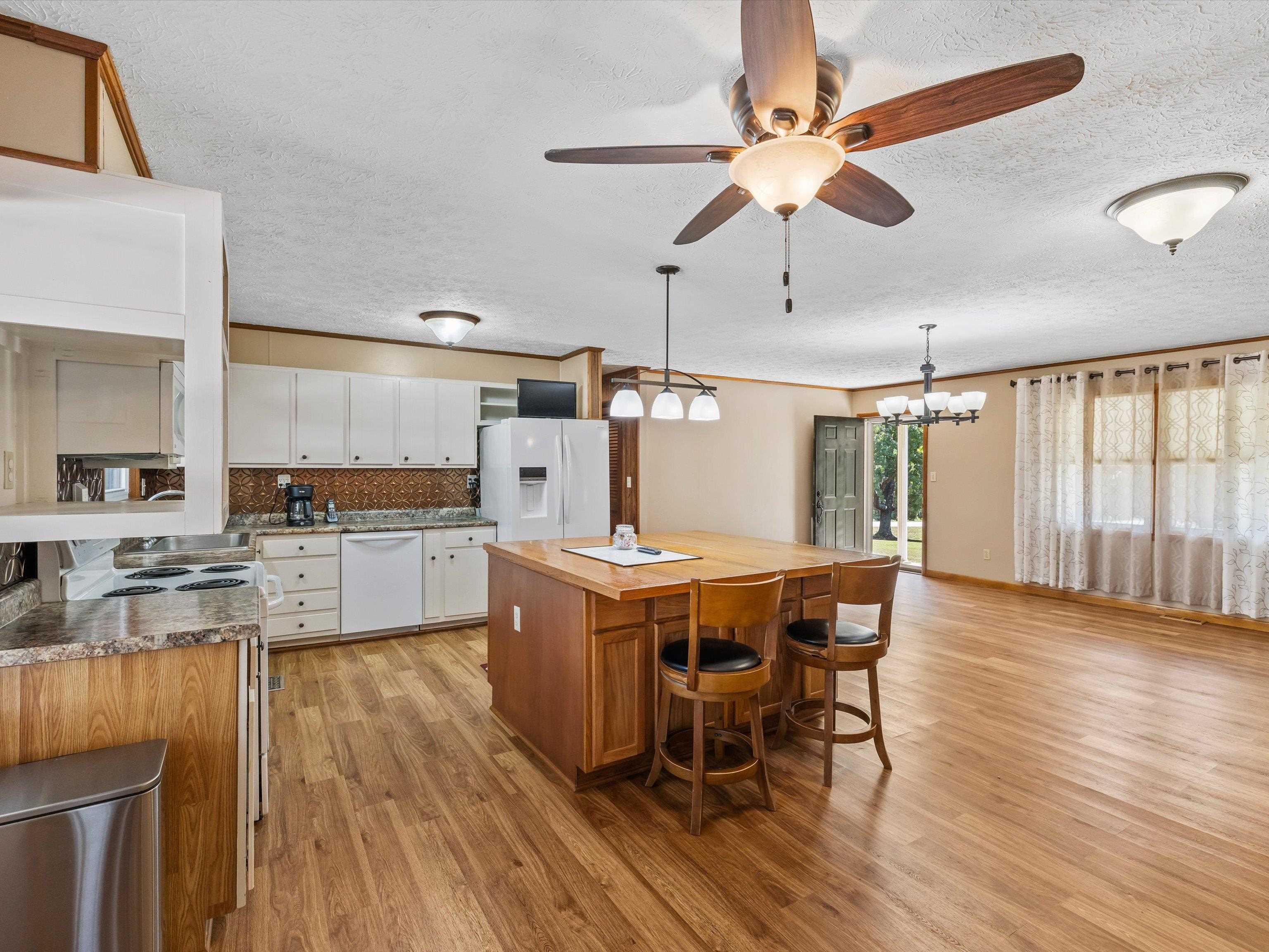 11305 State Route 2181, Hawesville, Kentucky 42348, 3 Bedrooms Bedrooms, ,2 BathroomsBathrooms,Single Family Residence,For Sale,State Route 2181,92970