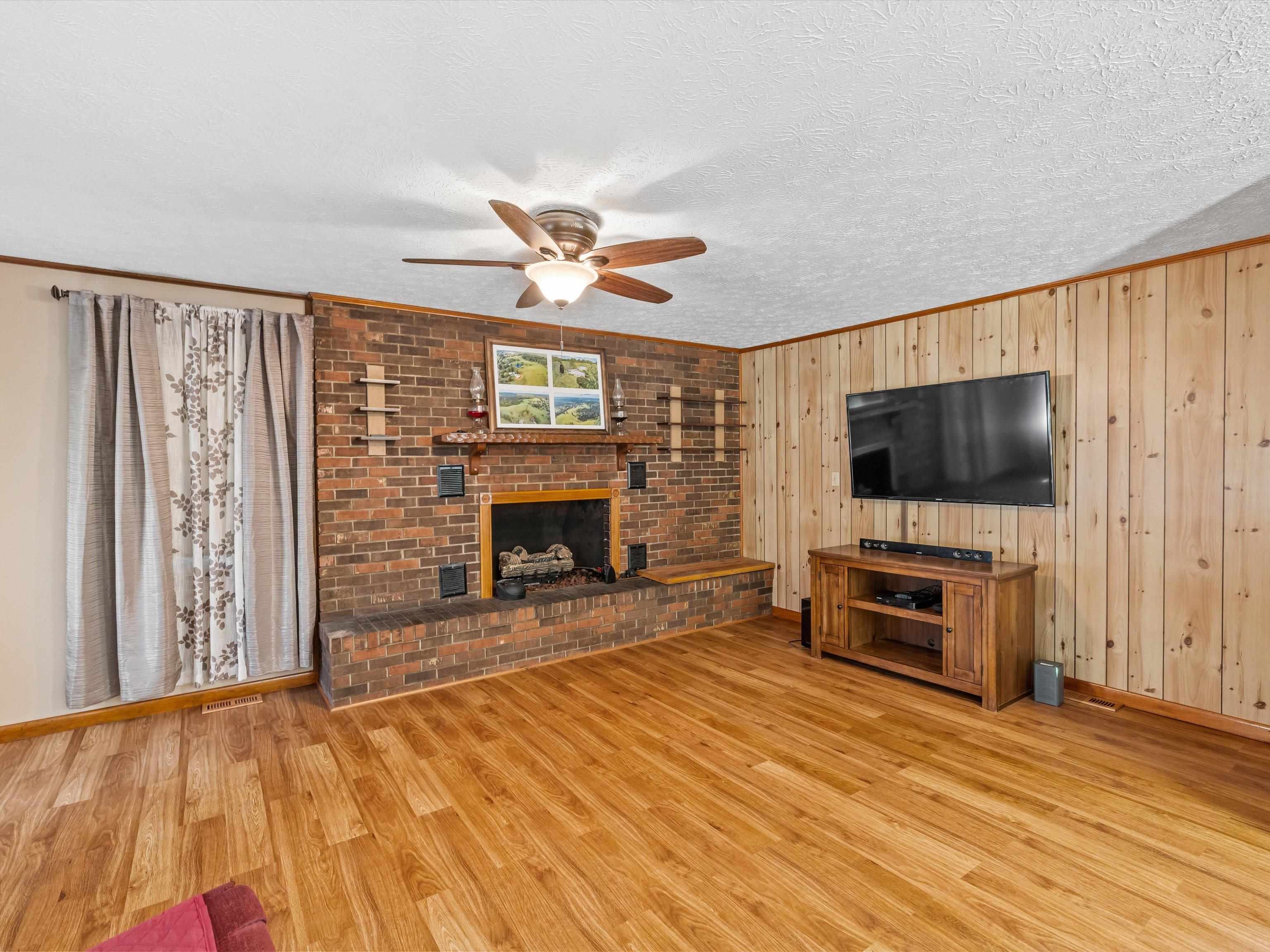 11305 State Route 2181, Hawesville, Kentucky 42348, 3 Bedrooms Bedrooms, ,2 BathroomsBathrooms,Single Family Residence,For Sale,State Route 2181,92970