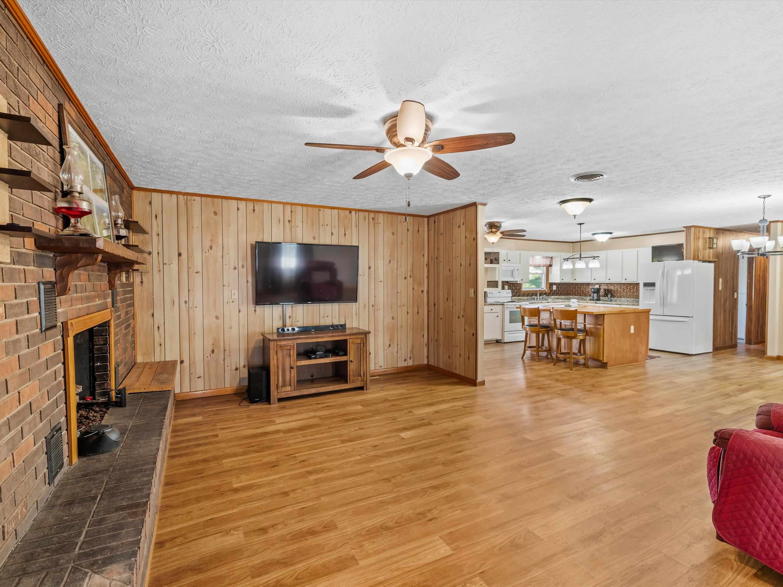 11305 State Route 2181, Hawesville, Kentucky 42348, 3 Bedrooms Bedrooms, ,2 BathroomsBathrooms,Single Family Residence,For Sale,State Route 2181,92970