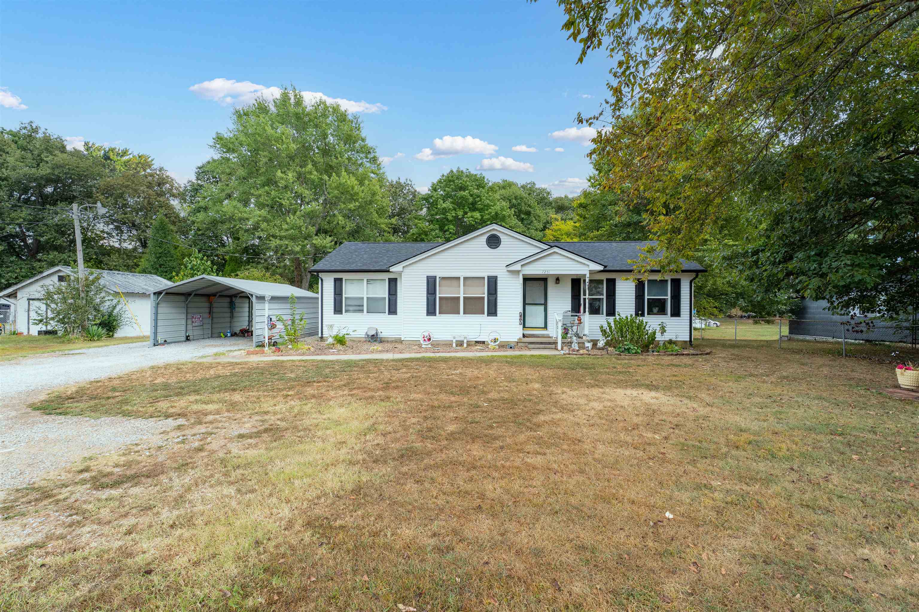 7251 Highway 81, Owensboro, Kentucky 42301, 3 Bedrooms Bedrooms, ,2 BathroomsBathrooms,Single Family Residence,For Sale,Highway 81,92972