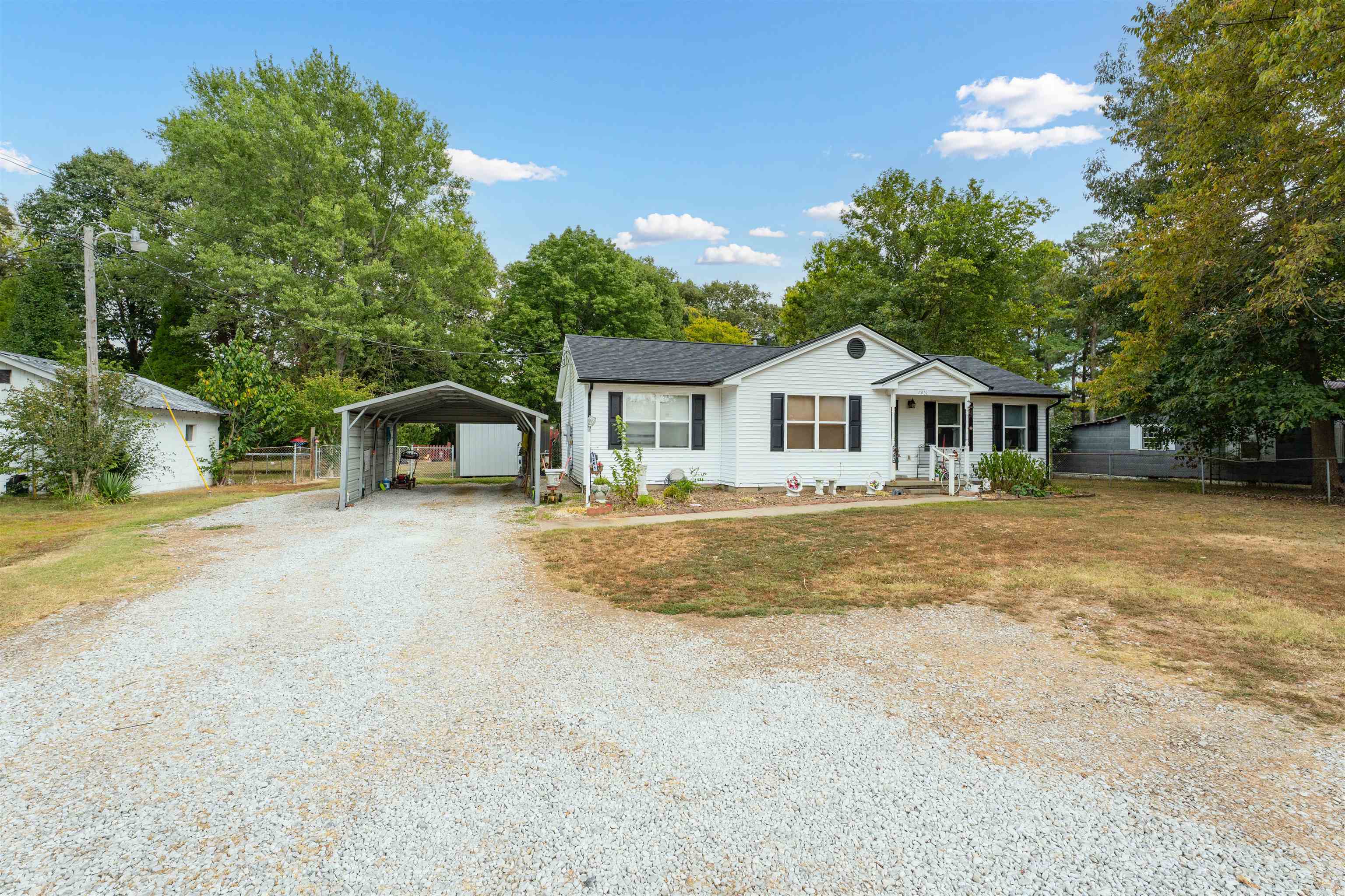 7251 Highway 81, Owensboro, Kentucky 42301, 3 Bedrooms Bedrooms, ,2 BathroomsBathrooms,Single Family Residence,For Sale,Highway 81,92972