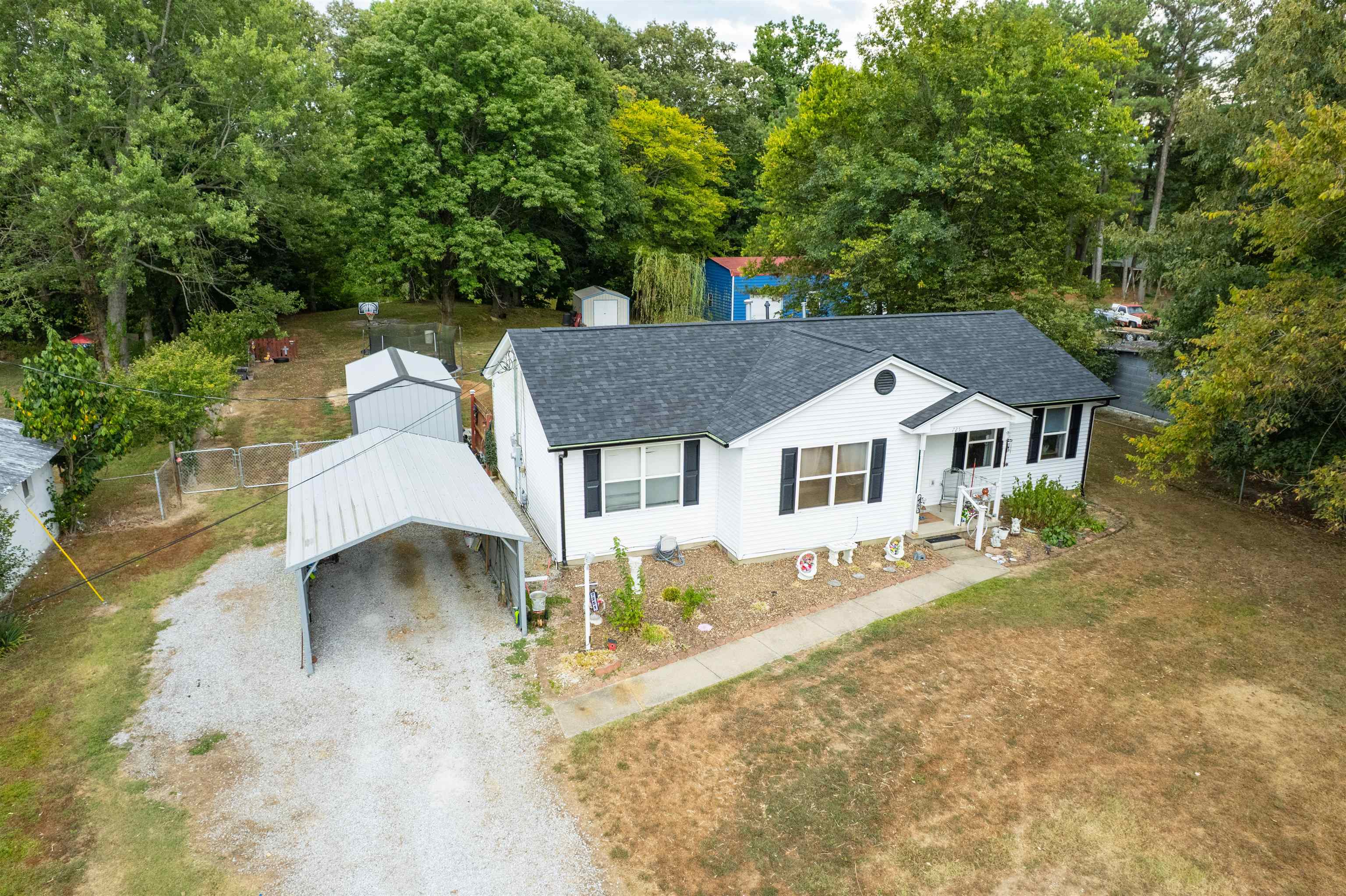 7251 Highway 81, Owensboro, Kentucky 42301, 3 Bedrooms Bedrooms, ,2 BathroomsBathrooms,Single Family Residence,For Sale,Highway 81,92972