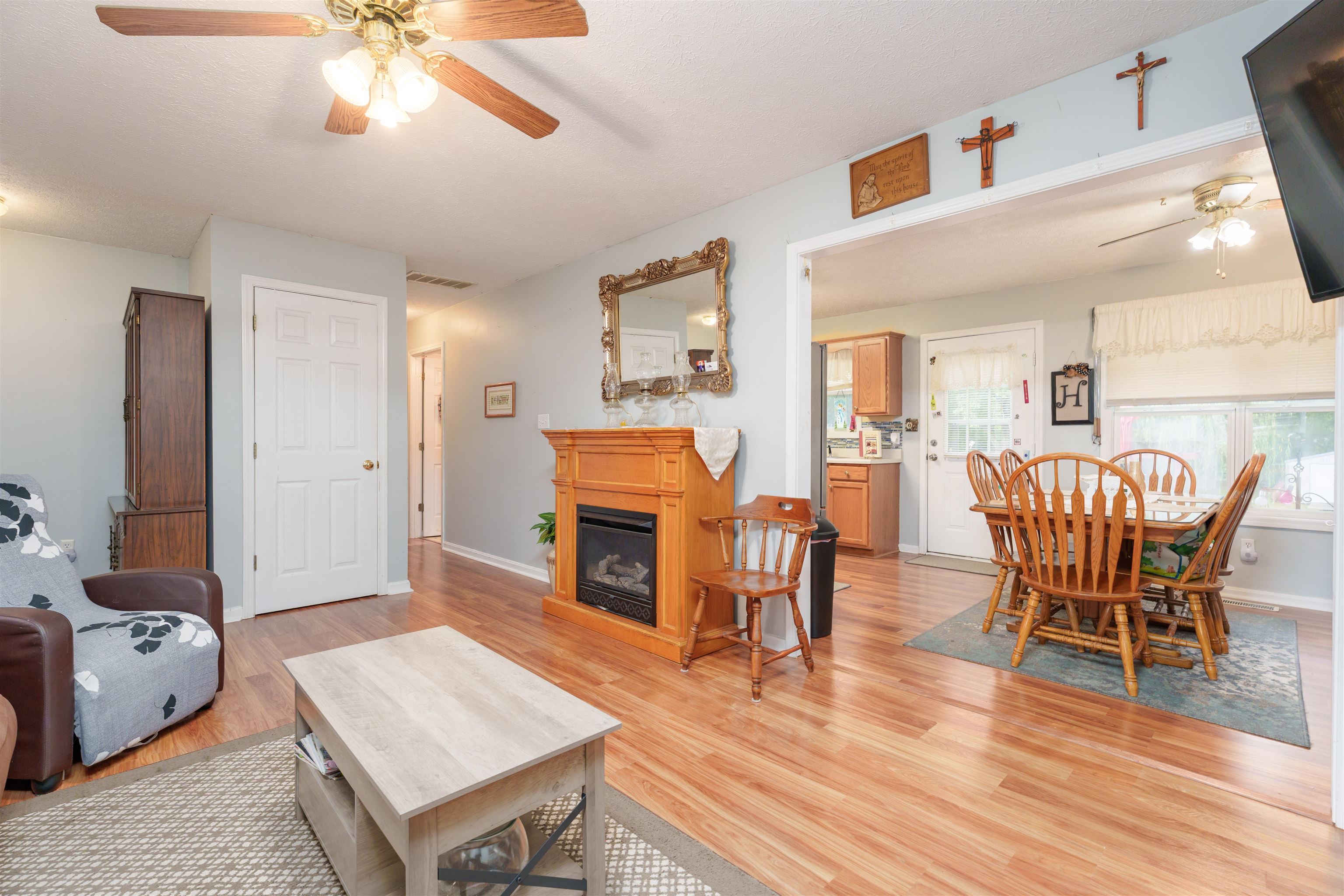 7251 Highway 81, Owensboro, Kentucky 42301, 3 Bedrooms Bedrooms, ,2 BathroomsBathrooms,Single Family Residence,For Sale,Highway 81,92972
