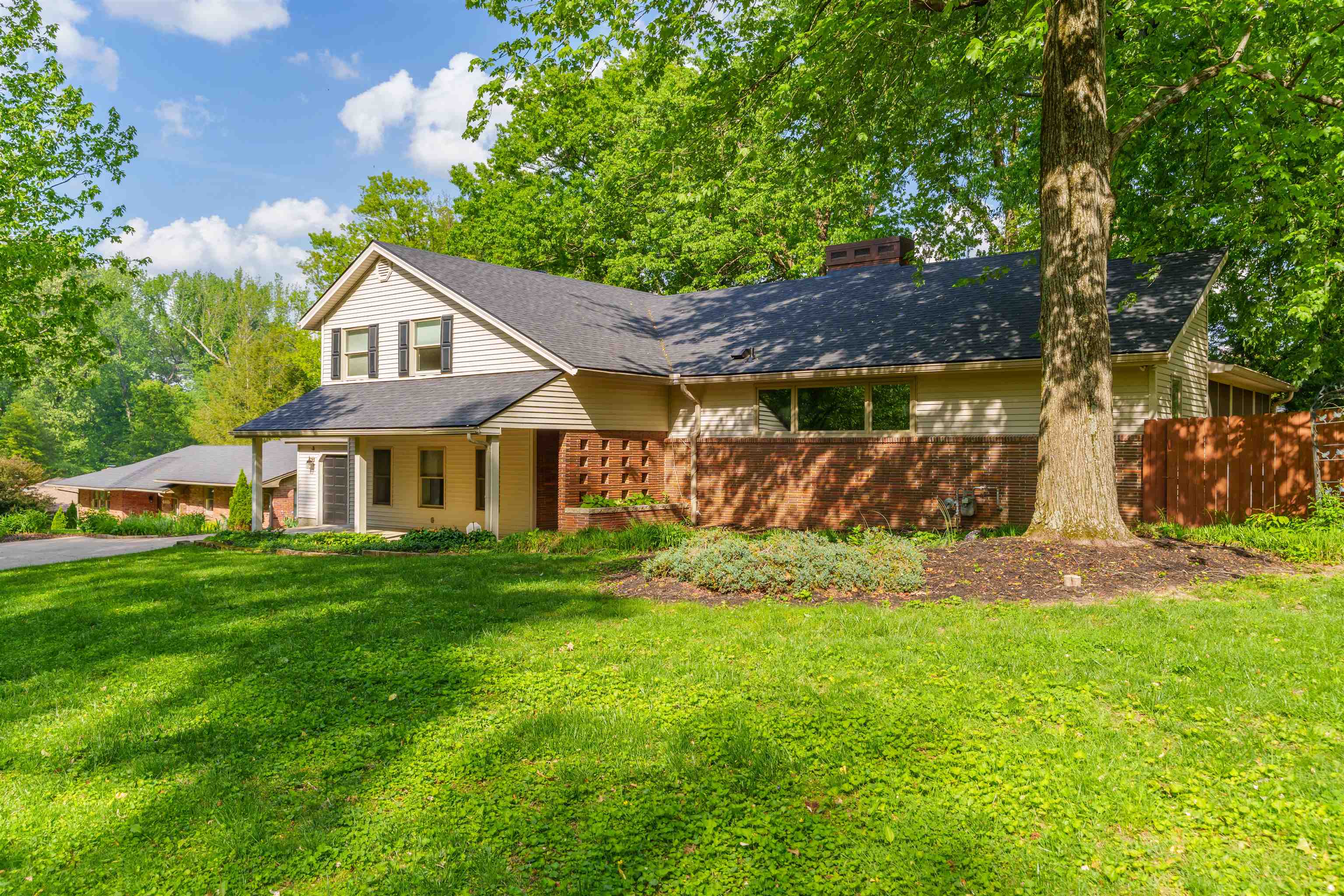 4459 Greenacre Dr., Owensboro, Kentucky 42303, 5 Bedrooms Bedrooms, ,3 BathroomsBathrooms,Single Family Residence,For Sale,Greenacre Dr.,92978
