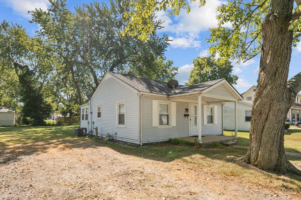 3205 Allen St., Owensboro, Kentucky 42303, 2 Bedrooms Bedrooms, ,1 BathroomBathrooms,Single Family Residence,For Sale,Allen St.,92982