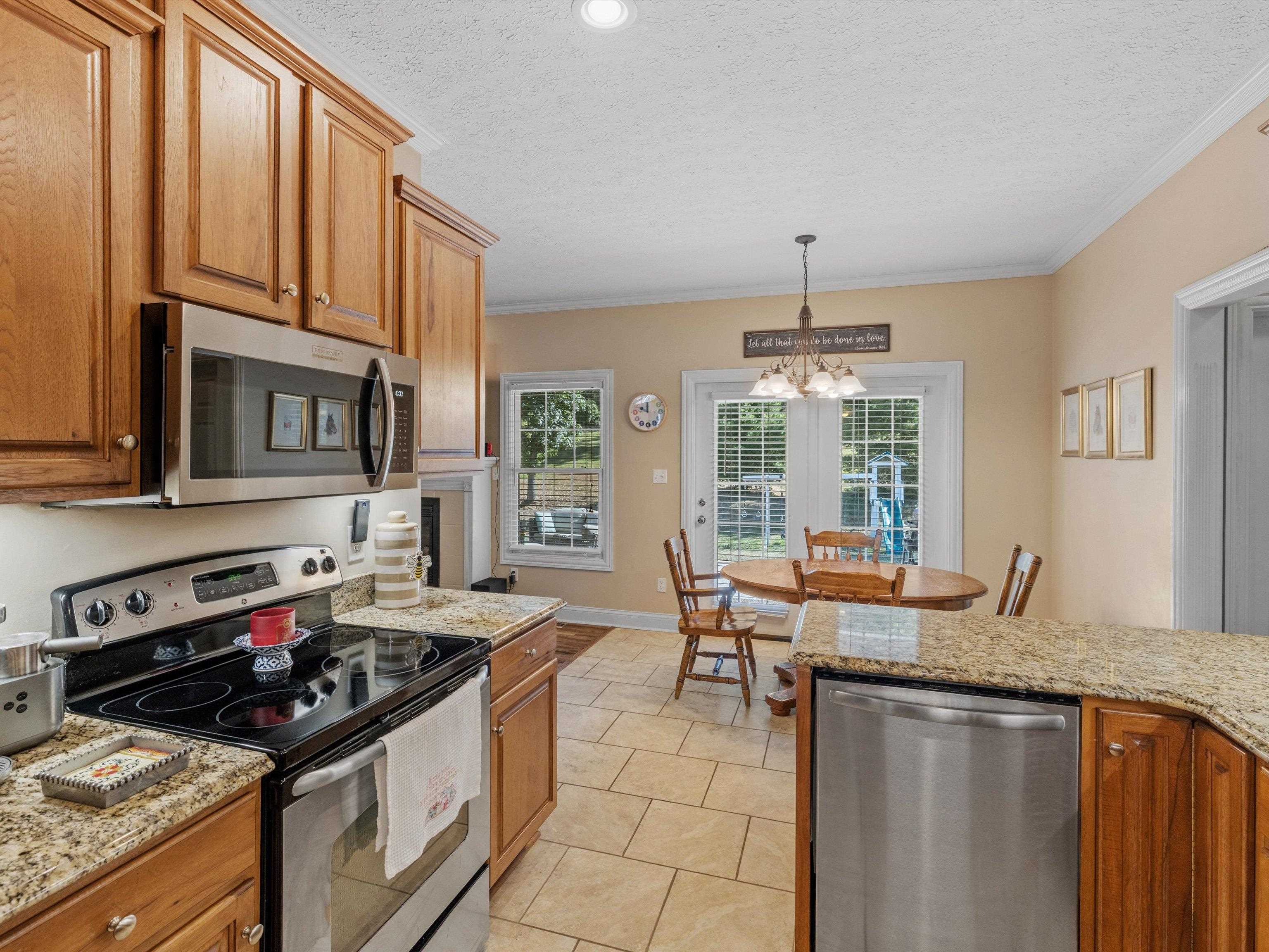 4339 Saddlebrooke Trail, Owensboro, Kentucky 42303, 3 Bedrooms Bedrooms, ,2 BathroomsBathrooms,Single Family Residence,For Sale,Saddlebrooke Trail,92985
