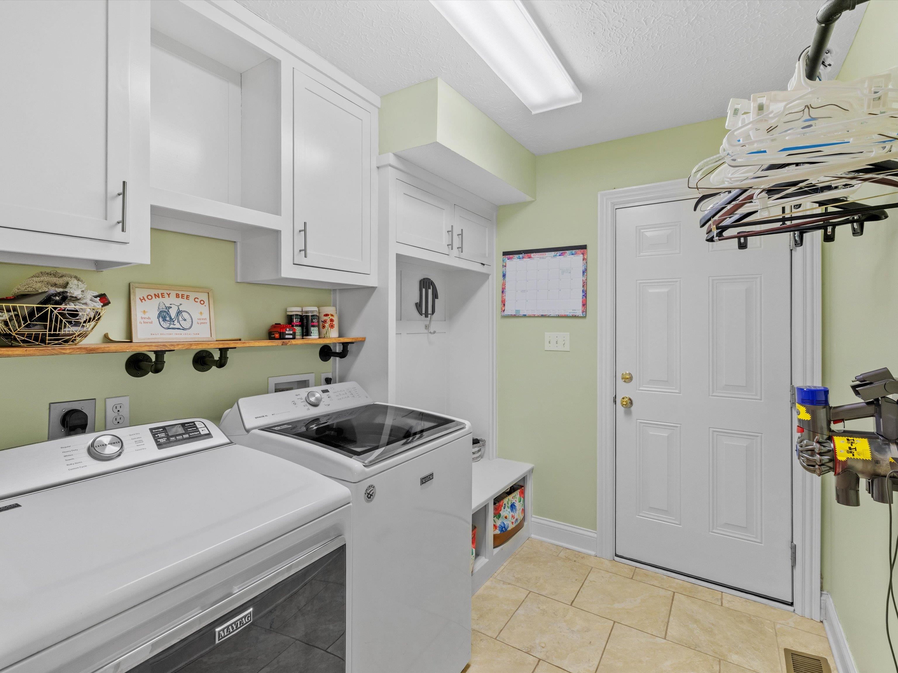 4339 Saddlebrooke Trail, Owensboro, Kentucky 42303, 3 Bedrooms Bedrooms, ,2 BathroomsBathrooms,Single Family Residence,For Sale,Saddlebrooke Trail,92985