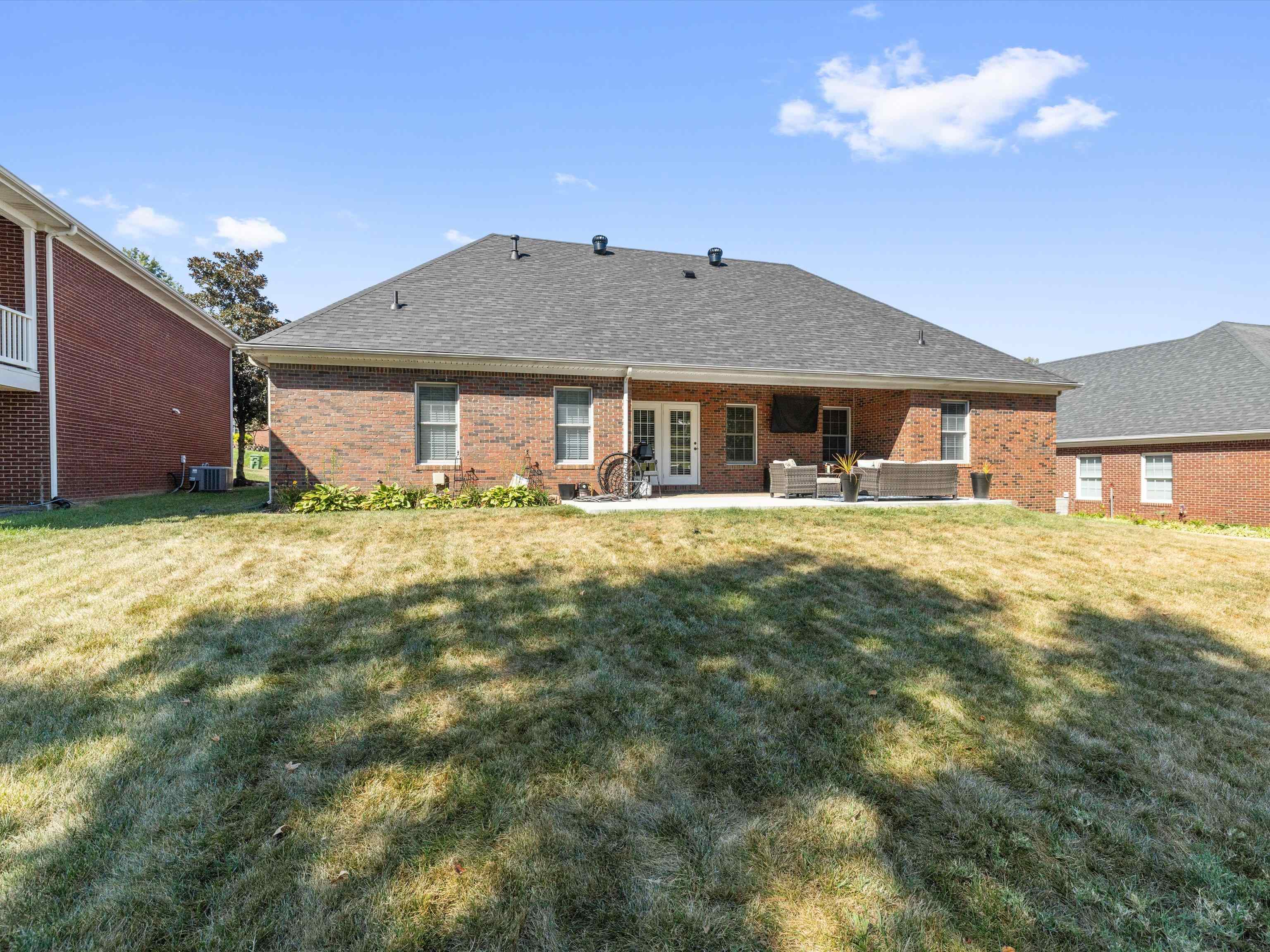 4339 Saddlebrooke Trail, Owensboro, Kentucky 42303, 3 Bedrooms Bedrooms, ,2 BathroomsBathrooms,Single Family Residence,For Sale,Saddlebrooke Trail,92985