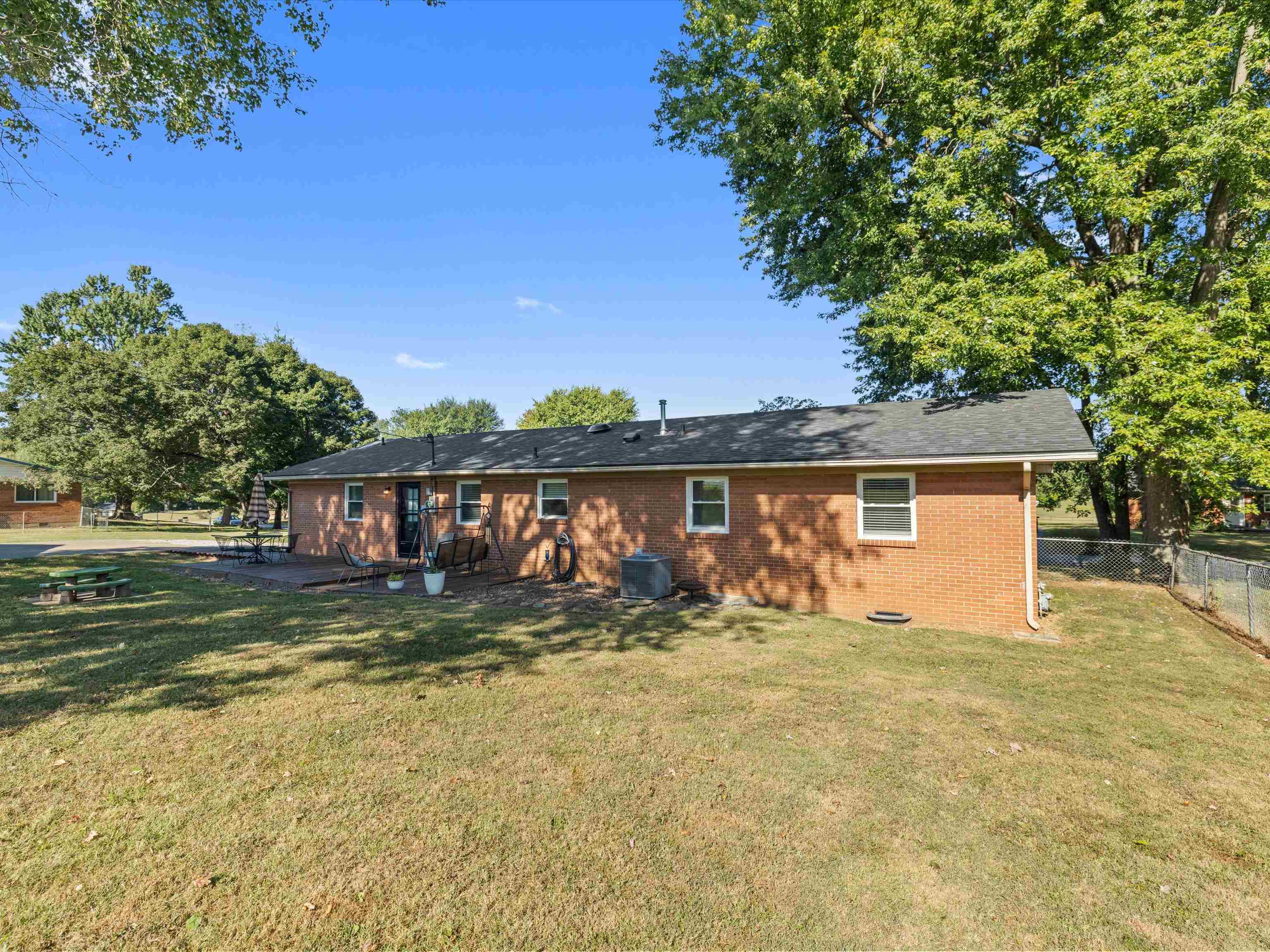 5420 Webster Lane, Owensboro, Kentucky 42303, 4 Bedrooms Bedrooms, ,2 BathroomsBathrooms,Single Family Residence,For Sale,Webster Lane,92986