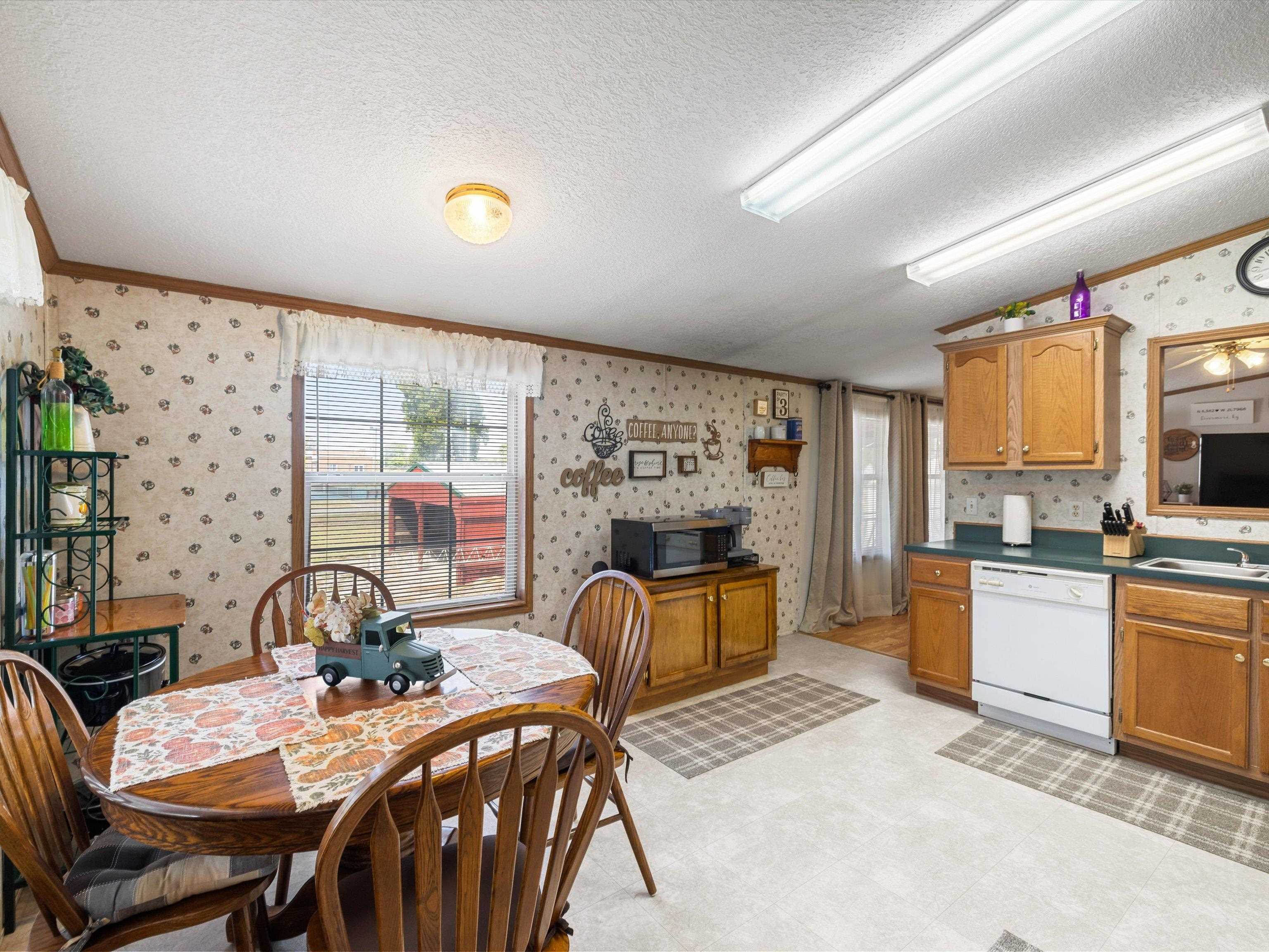 304 Duvall Court, Livermore, Kentucky 42352, 3 Bedrooms Bedrooms, ,2 BathroomsBathrooms,Single Family Residence,For Sale,Duvall Court,92990
