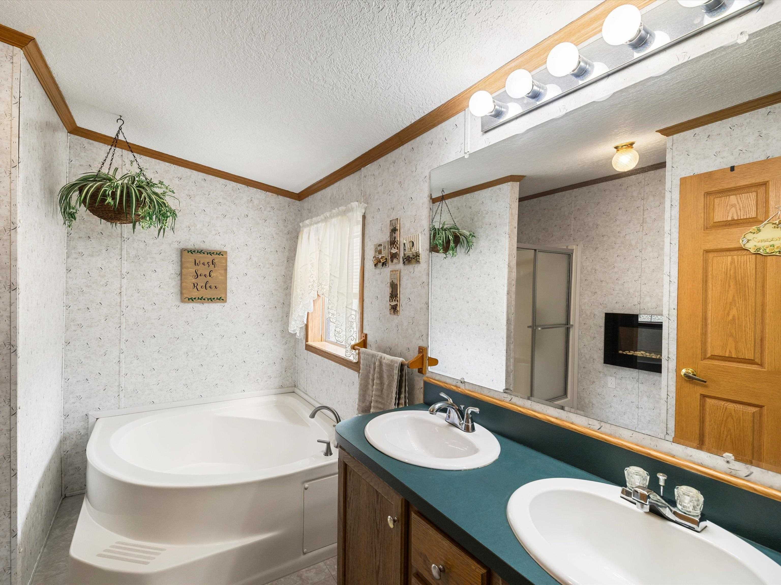 304 Duvall Court, Livermore, Kentucky 42352, 3 Bedrooms Bedrooms, ,2 BathroomsBathrooms,Single Family Residence,For Sale,Duvall Court,92990