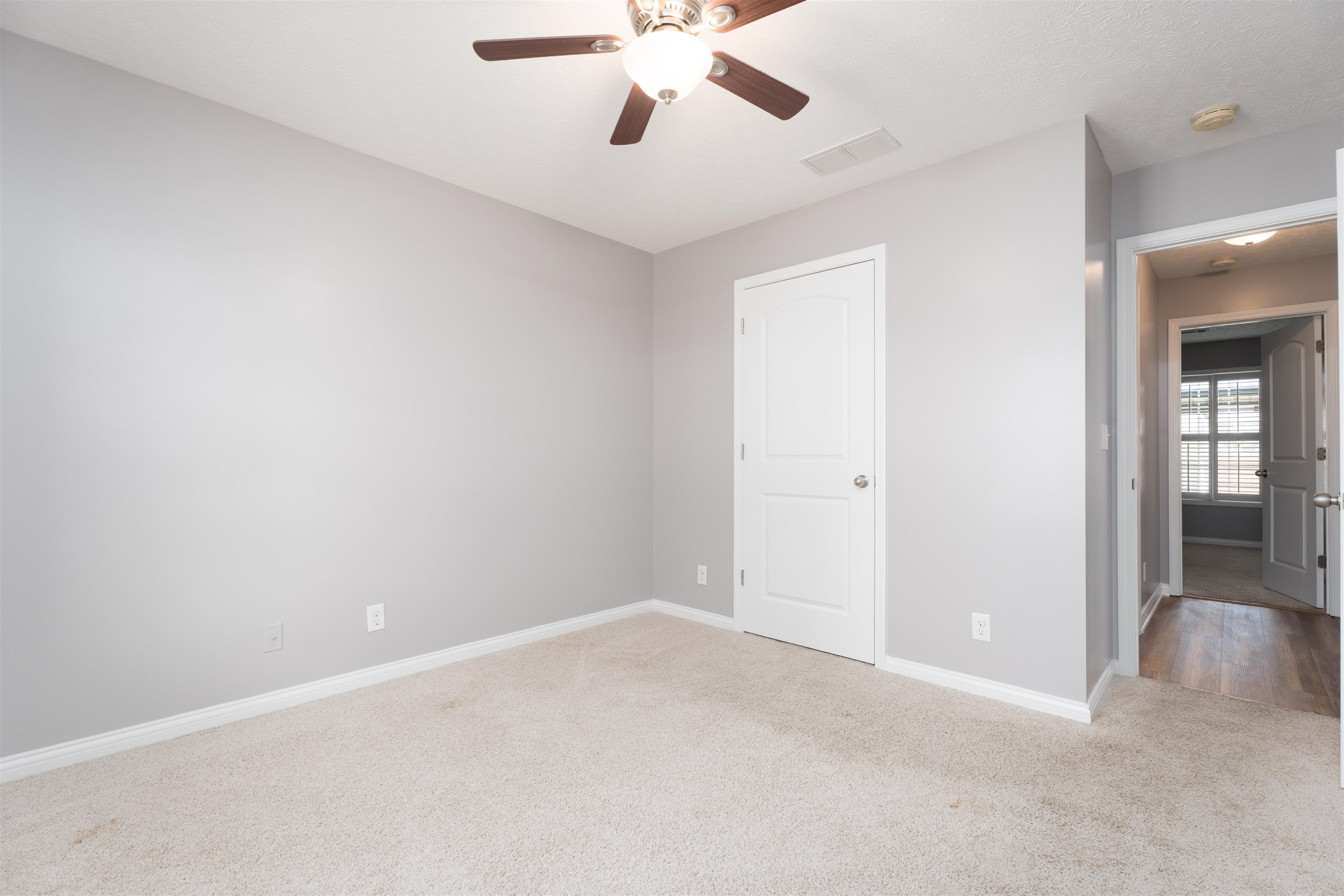 4825 Bernheim Dr, Owensboro, Kentucky 42301, 3 Bedrooms Bedrooms, ,2 BathroomsBathrooms,Single Family Residence,For Sale,Bernheim Dr,92993