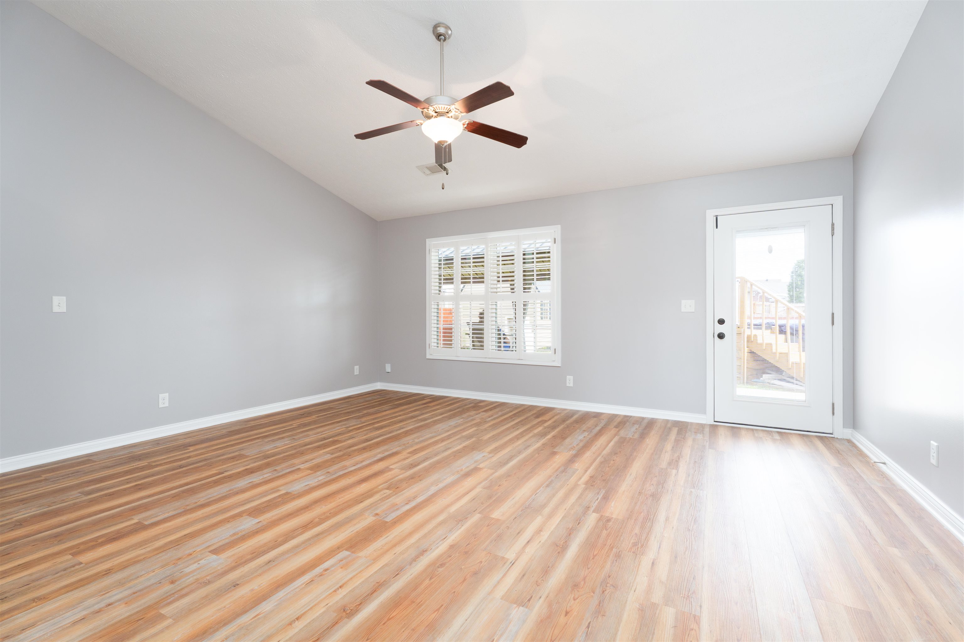 4825 Bernheim Dr, Owensboro, Kentucky 42301, 3 Bedrooms Bedrooms, ,2 BathroomsBathrooms,Single Family Residence,For Sale,Bernheim Dr,92993
