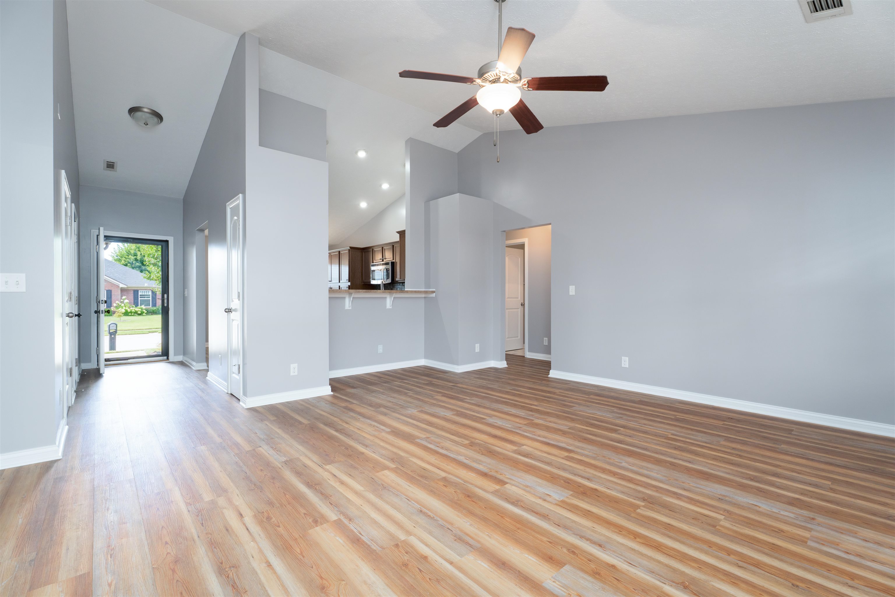 4825 Bernheim Dr, Owensboro, Kentucky 42301, 3 Bedrooms Bedrooms, ,2 BathroomsBathrooms,Single Family Residence,For Sale,Bernheim Dr,92993