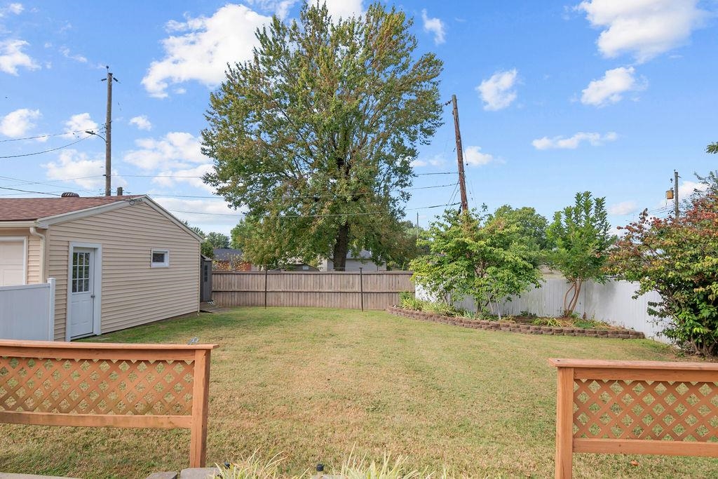 2540 Old Hartford Road, Owensboro, Kentucky 42303, 3 Bedrooms Bedrooms, ,1 BathroomBathrooms,Single Family Residence,For Sale,Old Hartford Road,92995