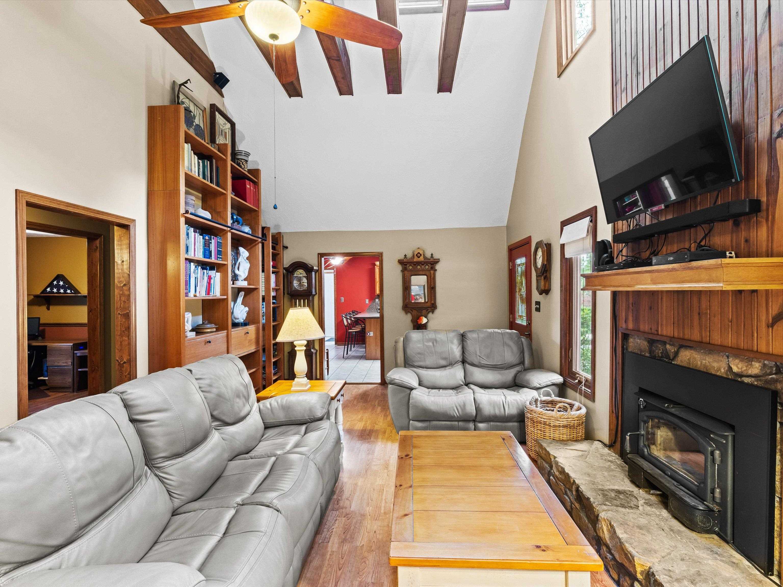 4883 Pleasant Grove Rd, Owensboro, Kentucky 42303, 3 Bedrooms Bedrooms, ,2 BathroomsBathrooms,Single Family Residence,For Sale,Pleasant Grove Rd,93001