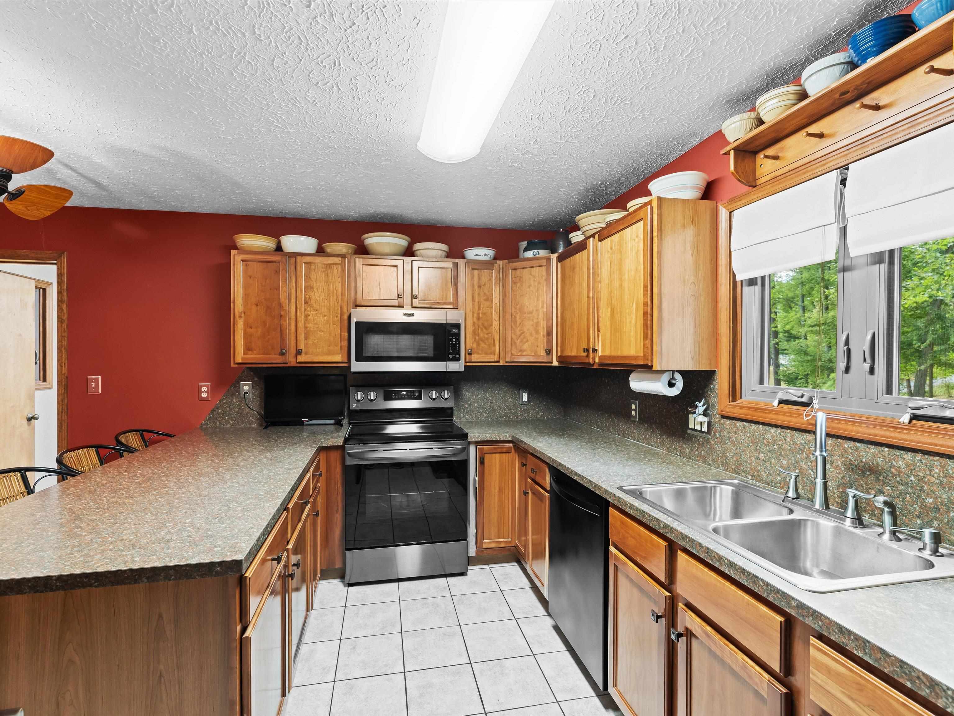 4883 Pleasant Grove Rd, Owensboro, Kentucky 42303, 3 Bedrooms Bedrooms, ,2 BathroomsBathrooms,Single Family Residence,For Sale,Pleasant Grove Rd,93001