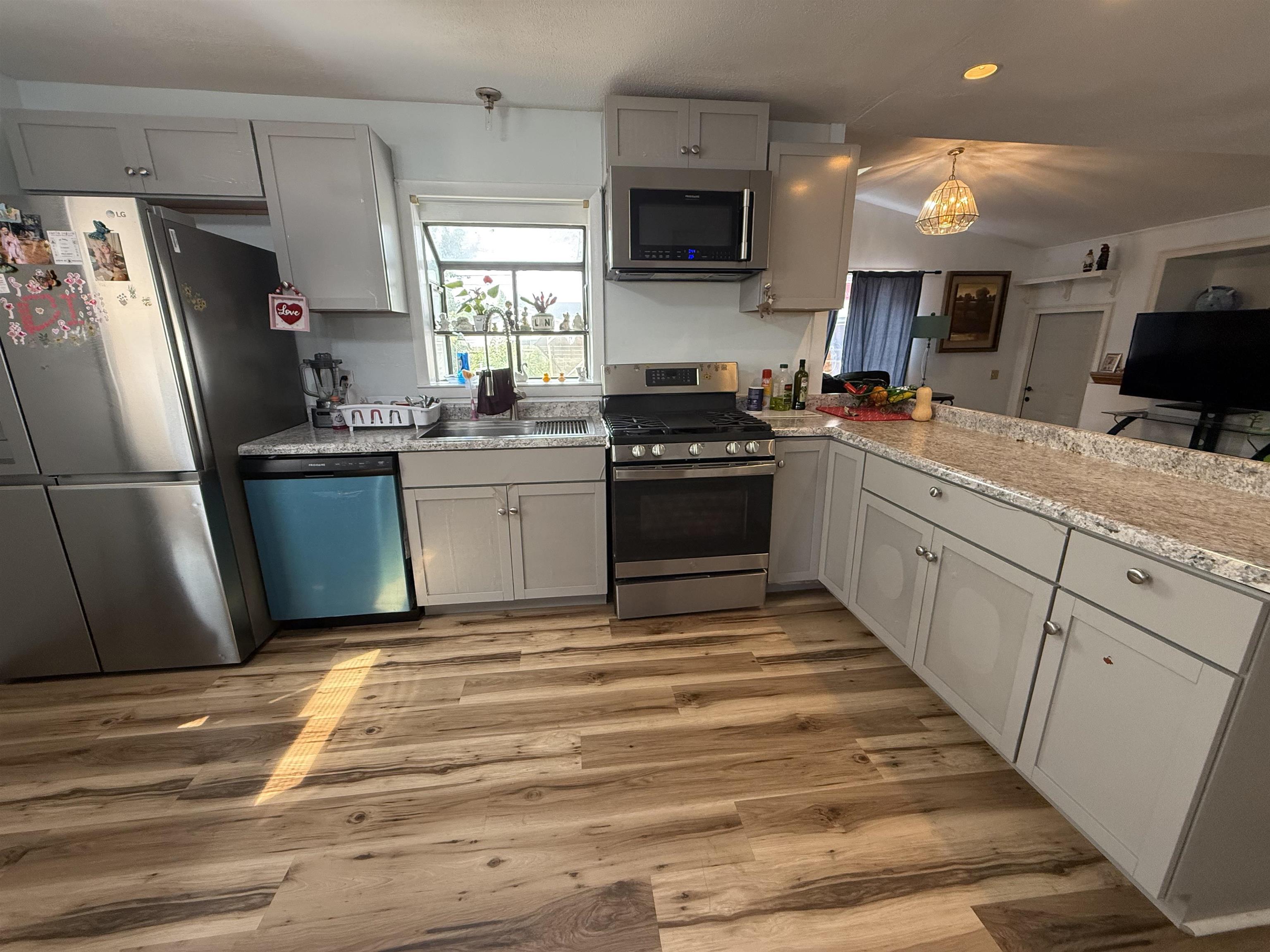 3418 Queens Way, Owensboro, Kentucky 42301, 3 Bedrooms Bedrooms, ,2 BathroomsBathrooms,Single Family Residence,For Sale,Queens Way,93009