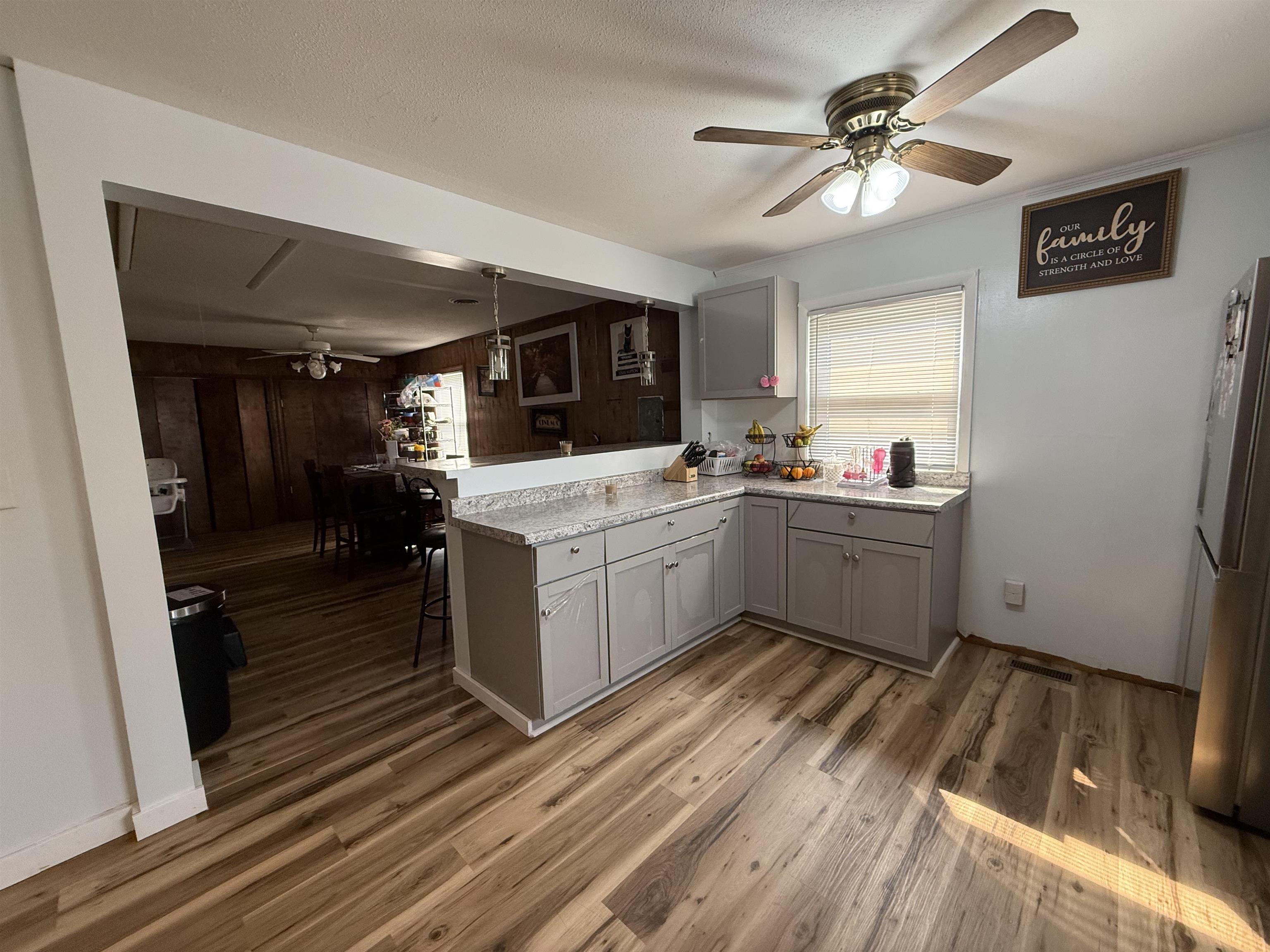 3418 Queens Way, Owensboro, Kentucky 42301, 3 Bedrooms Bedrooms, ,2 BathroomsBathrooms,Single Family Residence,For Sale,Queens Way,93009