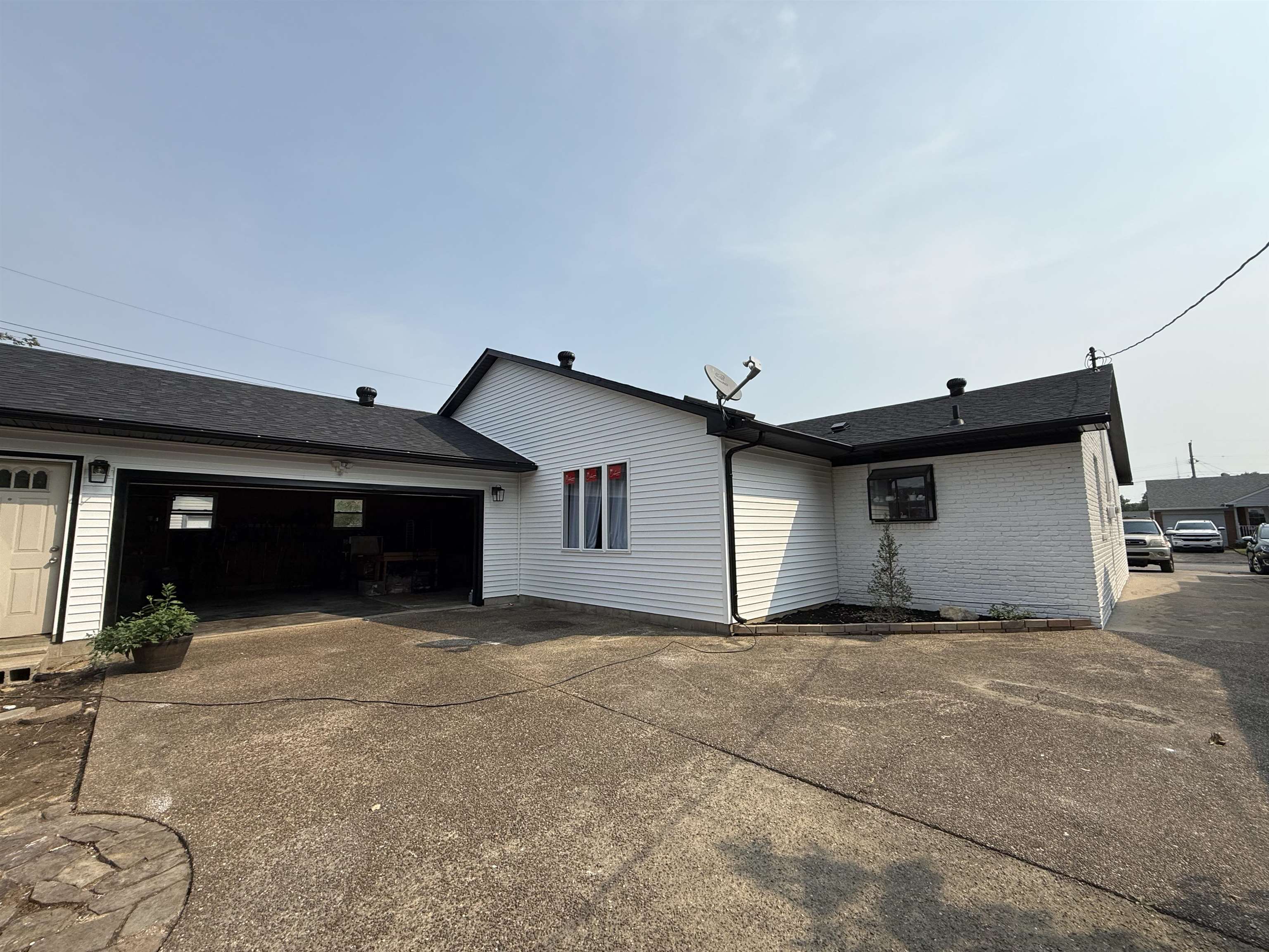 3418 Queens Way, Owensboro, Kentucky 42301, 3 Bedrooms Bedrooms, ,2 BathroomsBathrooms,Single Family Residence,For Sale,Queens Way,93009