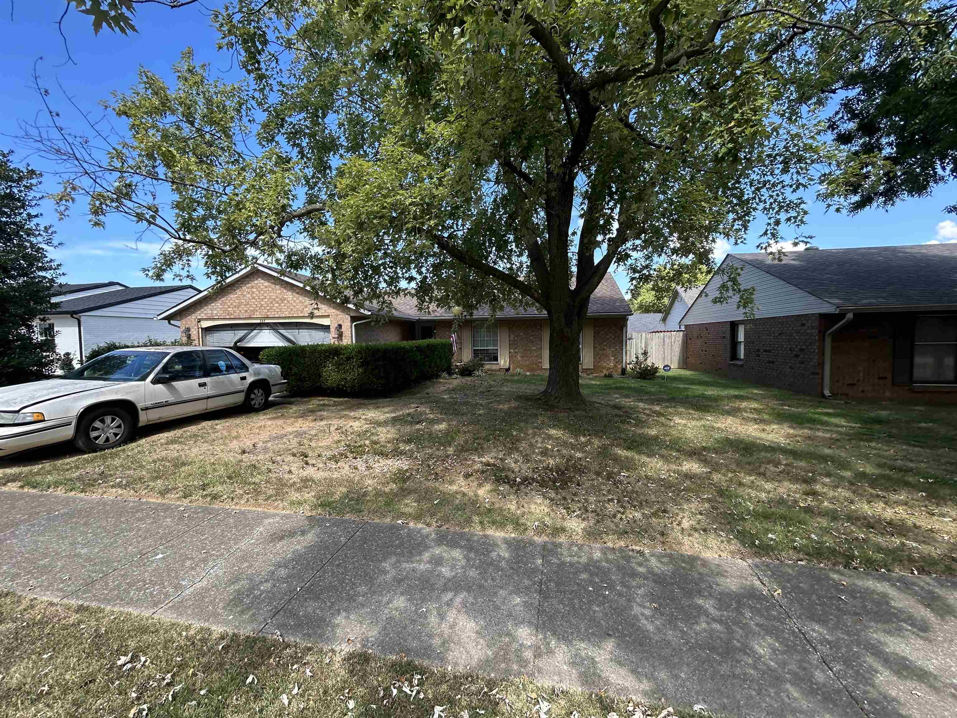 845 Mary Lou Court, Owensboro, Kentucky 42303, 3 Bedrooms Bedrooms, ,2 BathroomsBathrooms,Single Family Residence,For Sale,Mary Lou Court,93015