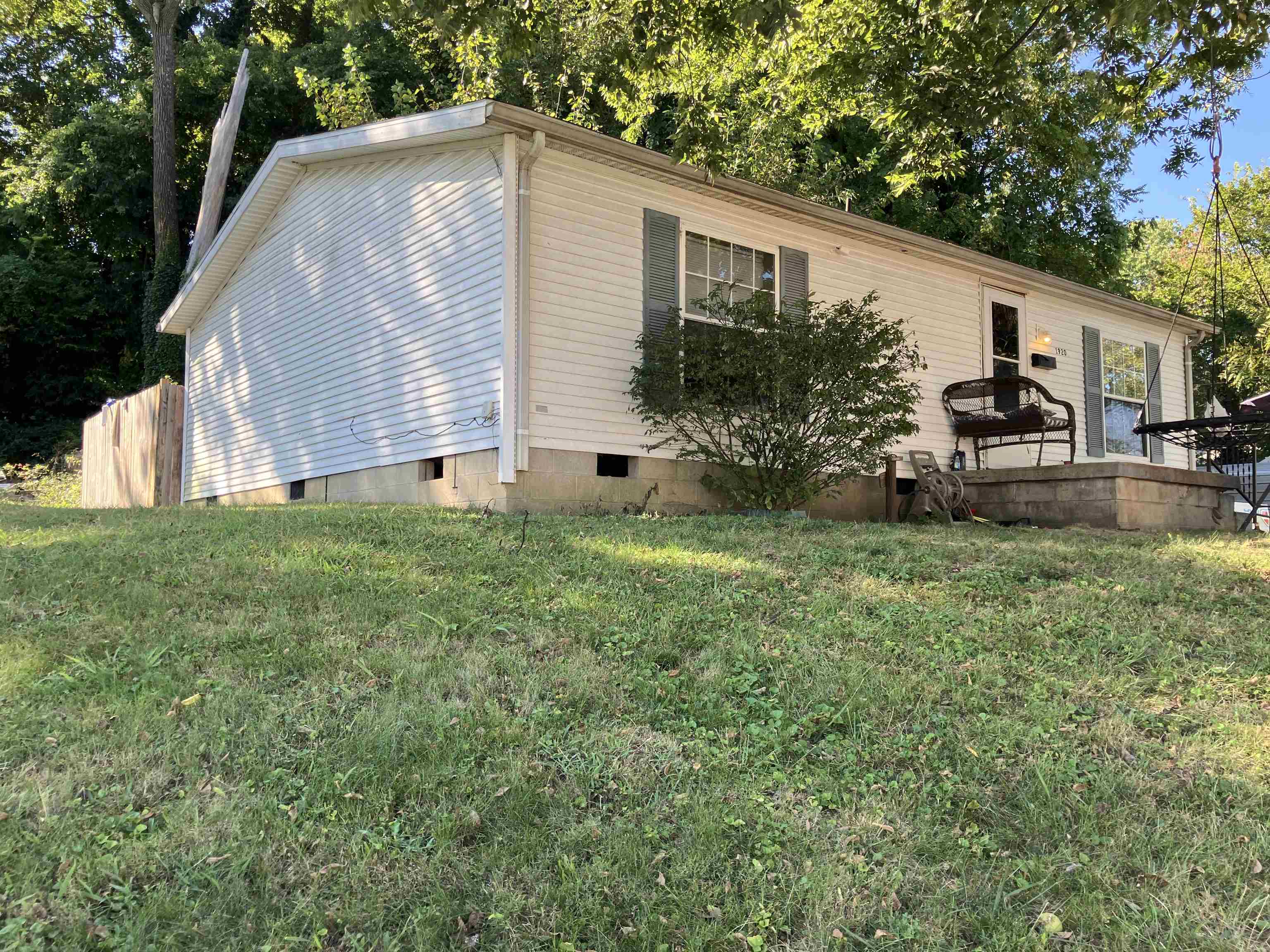 1920 15th Street, Owensboro, Kentucky 42301, 3 Bedrooms Bedrooms, ,2 BathroomsBathrooms,Manufactured Home,For Sale,15th Street,93017