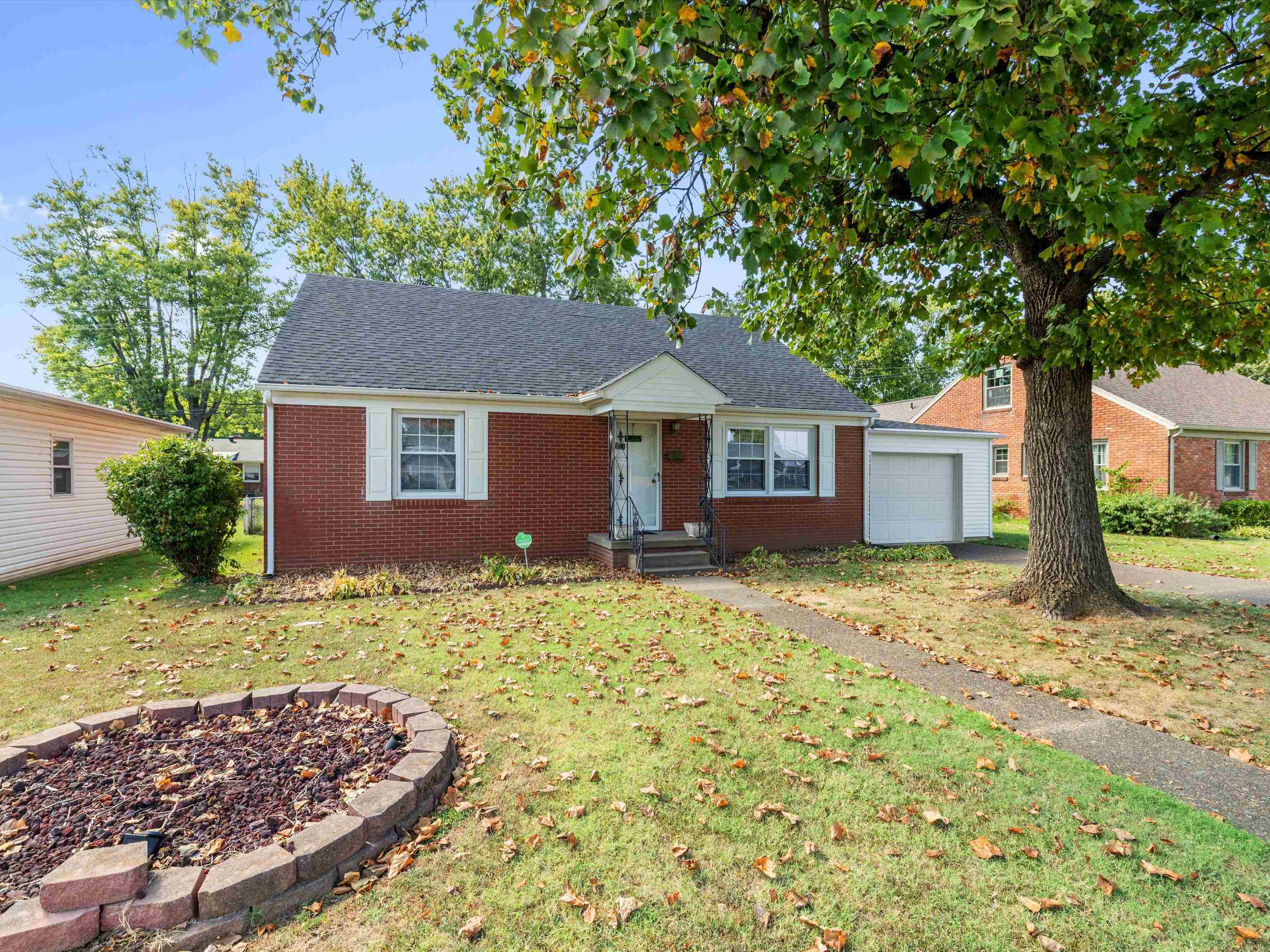 2524 South Cherokee Drive, Owensboro, Kentucky 42301, 3 Bedrooms Bedrooms, ,1 BathroomBathrooms,Single Family Residence,For Sale,South Cherokee Drive,93018