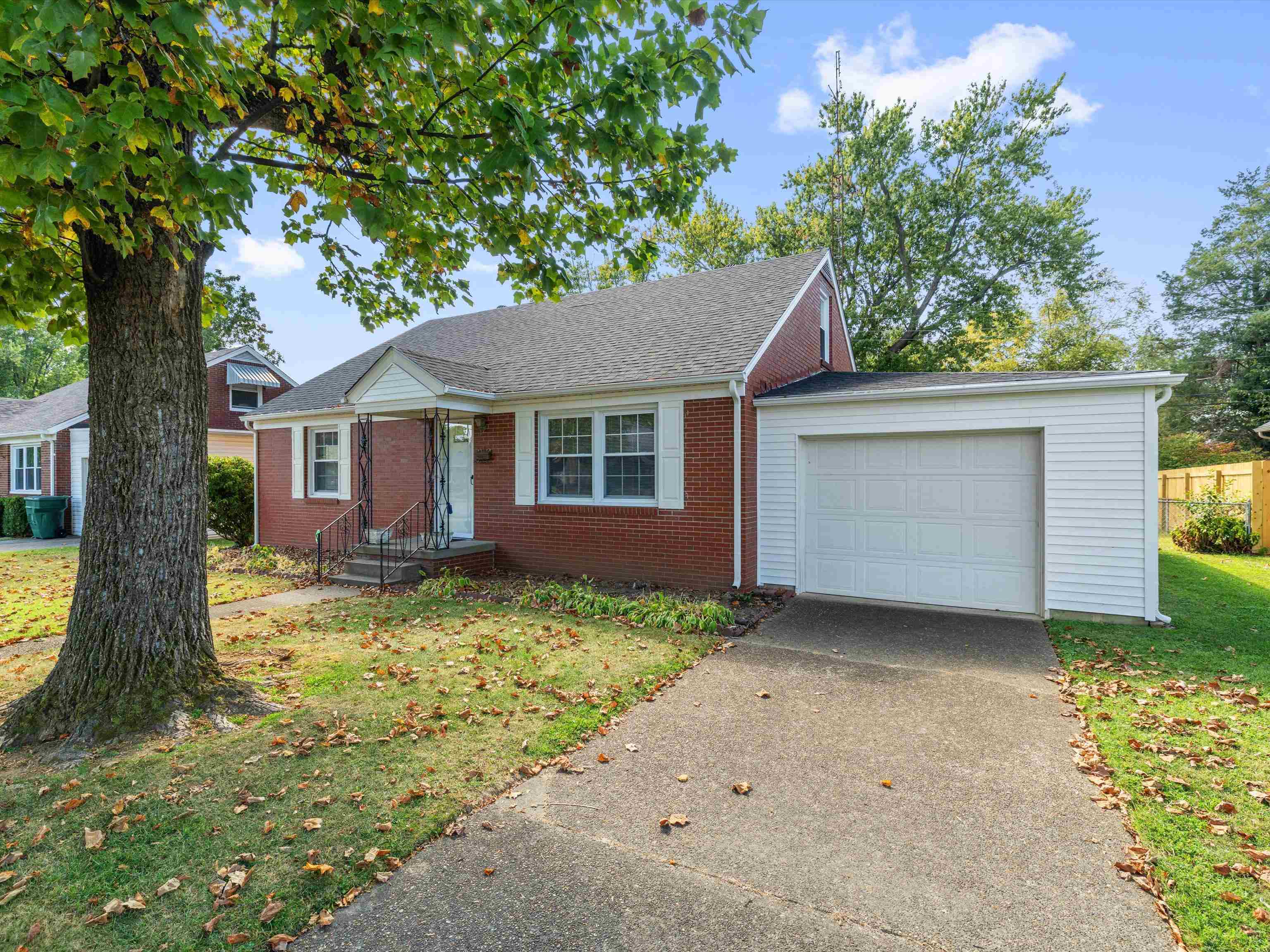 2524 South Cherokee Drive, Owensboro, Kentucky 42301, 3 Bedrooms Bedrooms, ,1 BathroomBathrooms,Single Family Residence,For Sale,South Cherokee Drive,93018