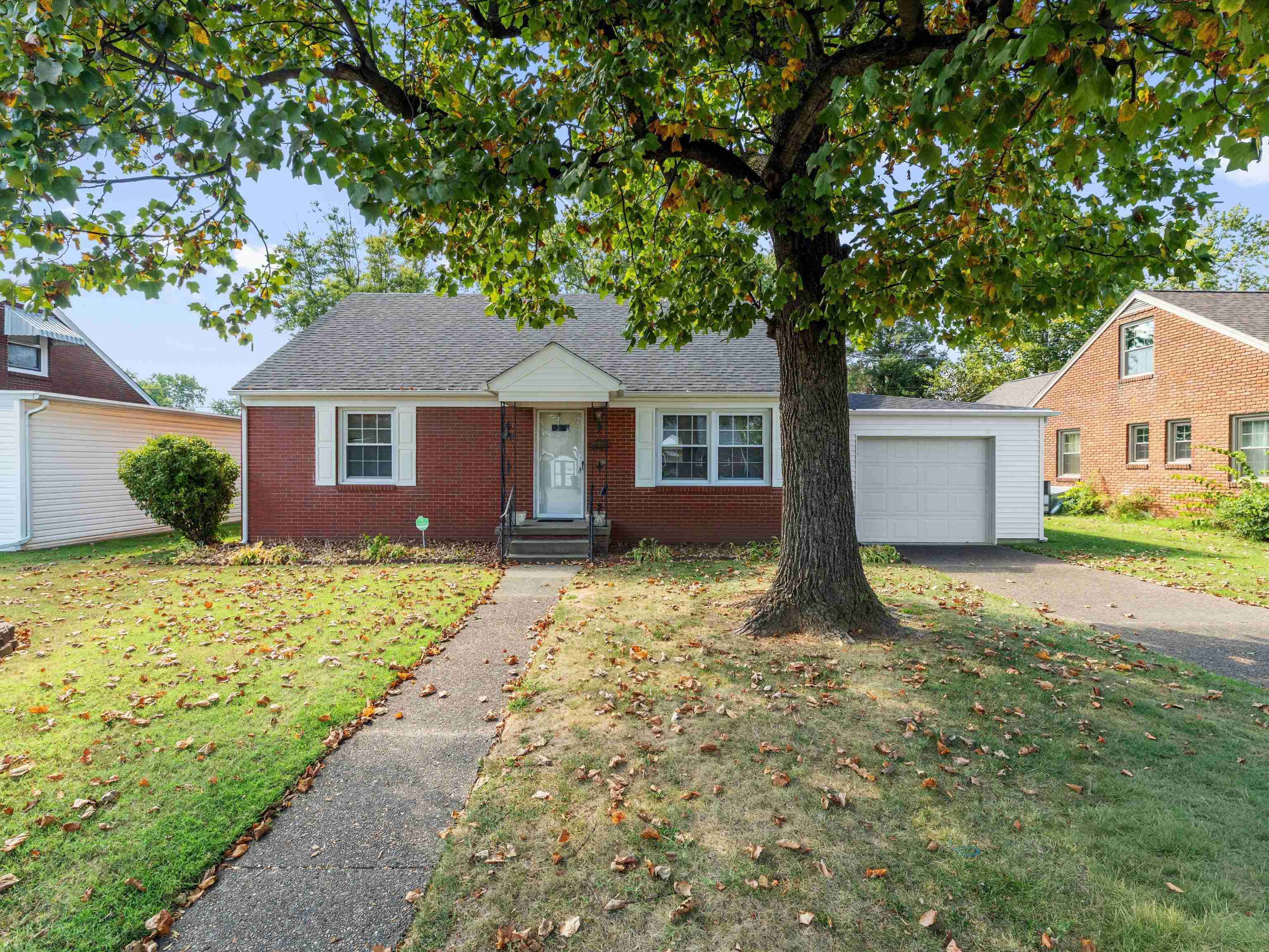 2524 South Cherokee Drive, Owensboro, Kentucky 42301, 3 Bedrooms Bedrooms, ,1 BathroomBathrooms,Single Family Residence,For Sale,South Cherokee Drive,93018